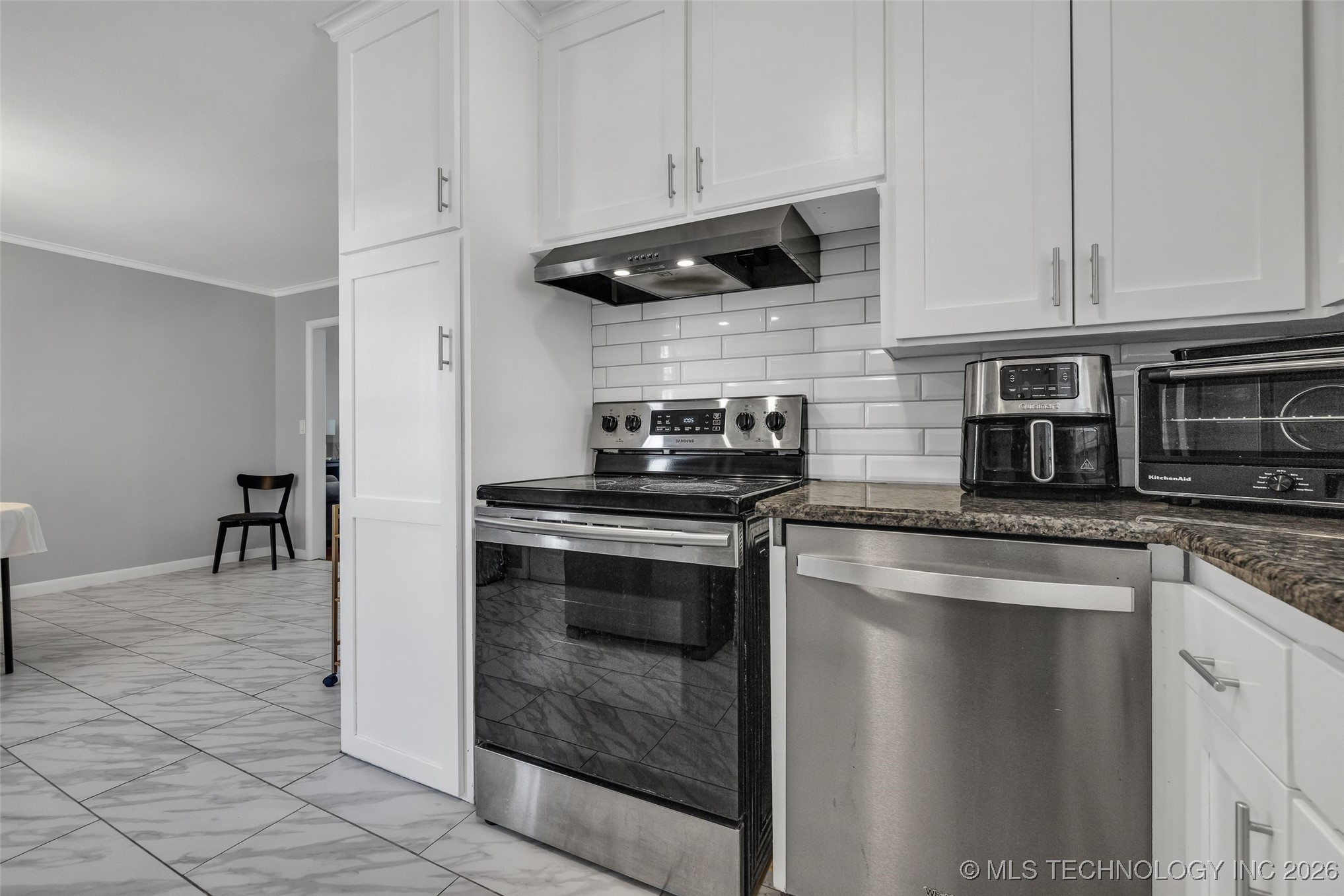 3929 E 38th Street Property Photo 22