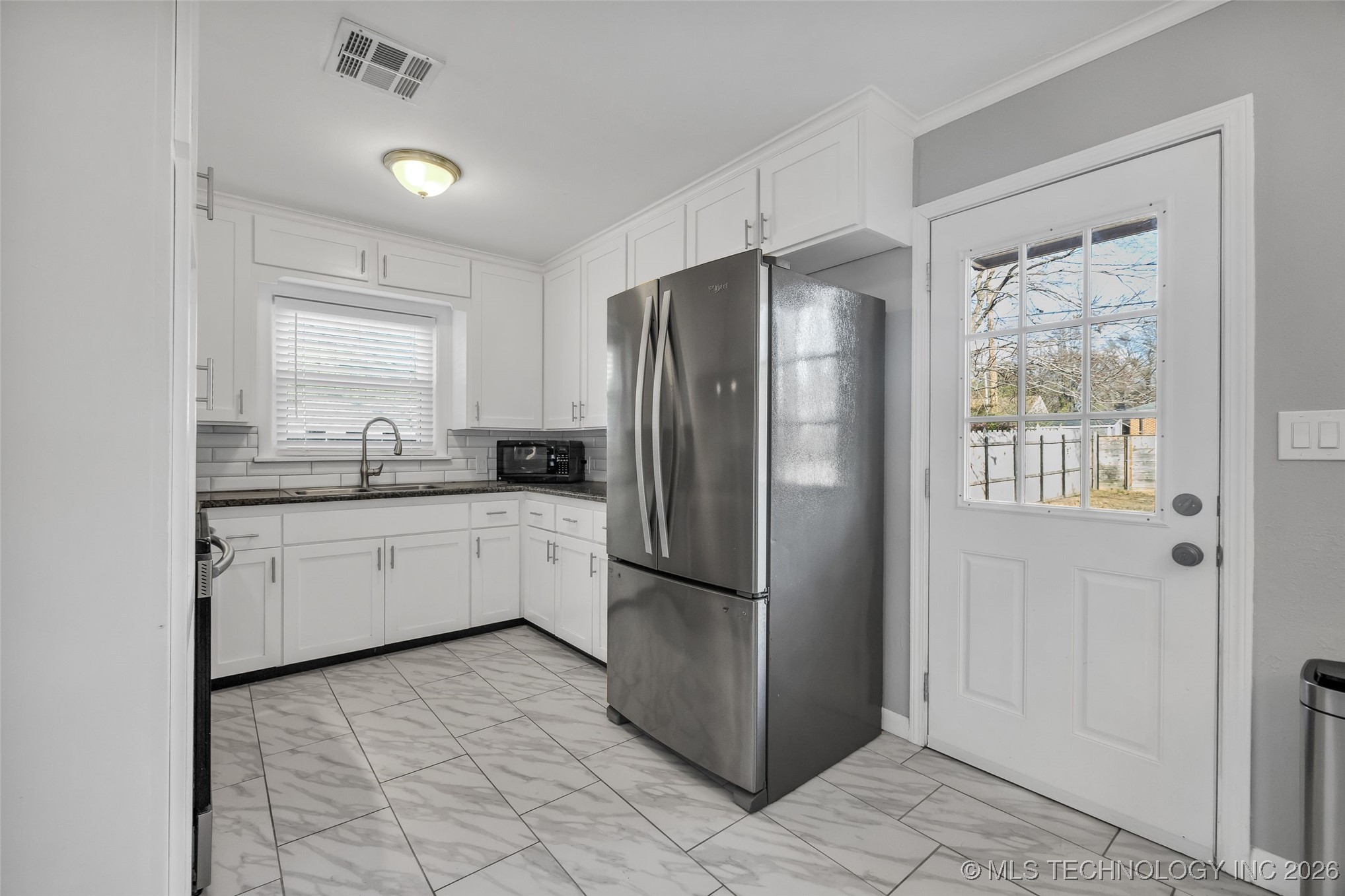 3929 E 38th Street Property Photo 24