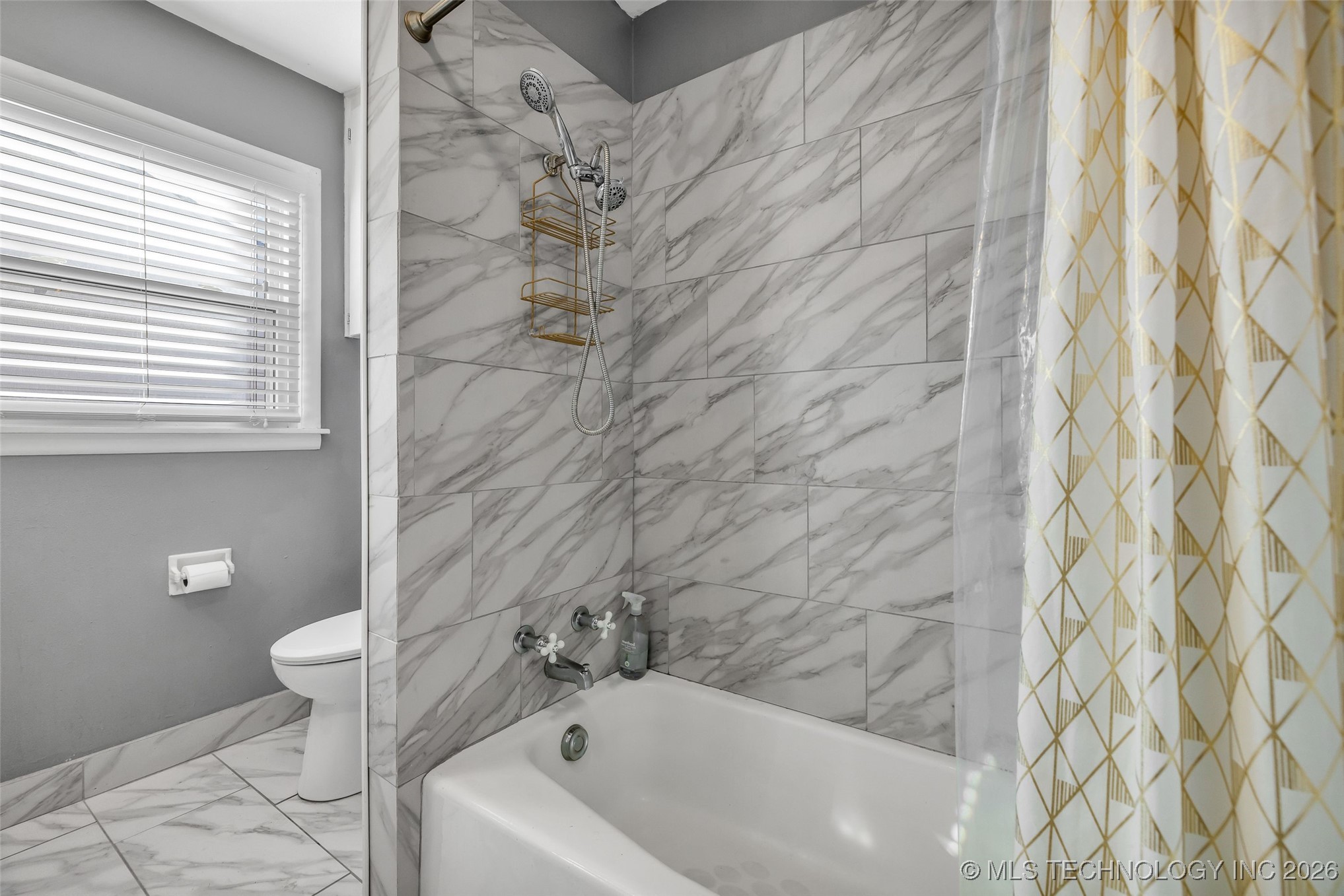 3929 E 38th Street Property Photo 34