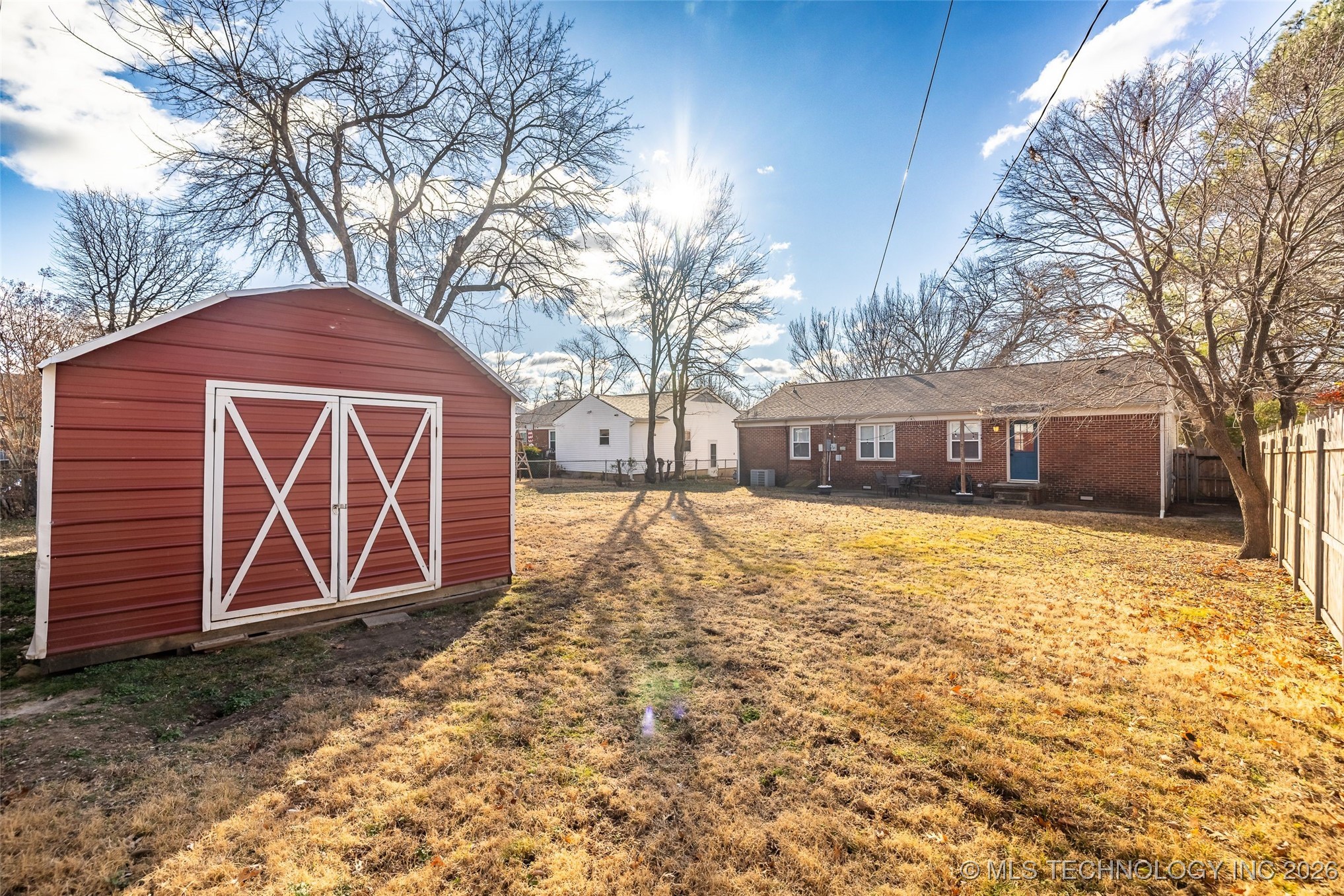 3929 E 38th Street Property Photo 49