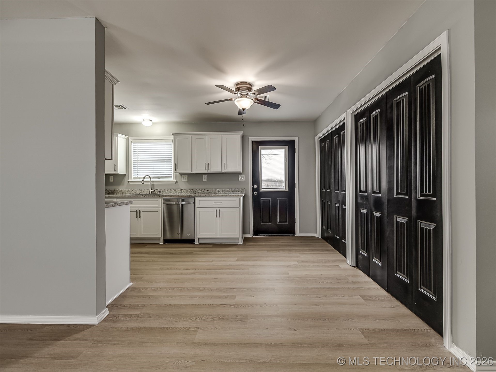 11840 N 190th East Avenue Property Photo 2