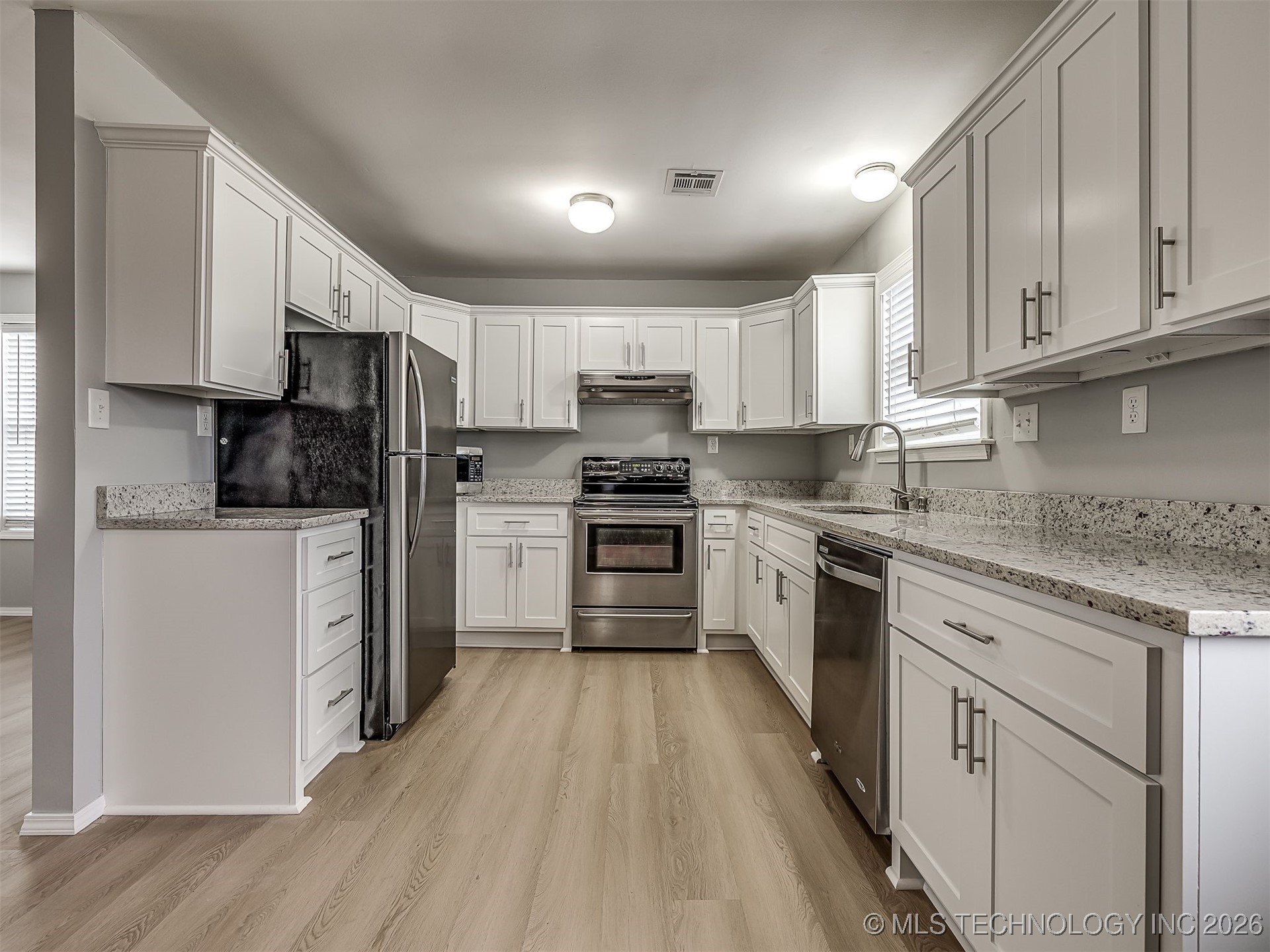 11840 N 190th East Avenue Property Photo 11