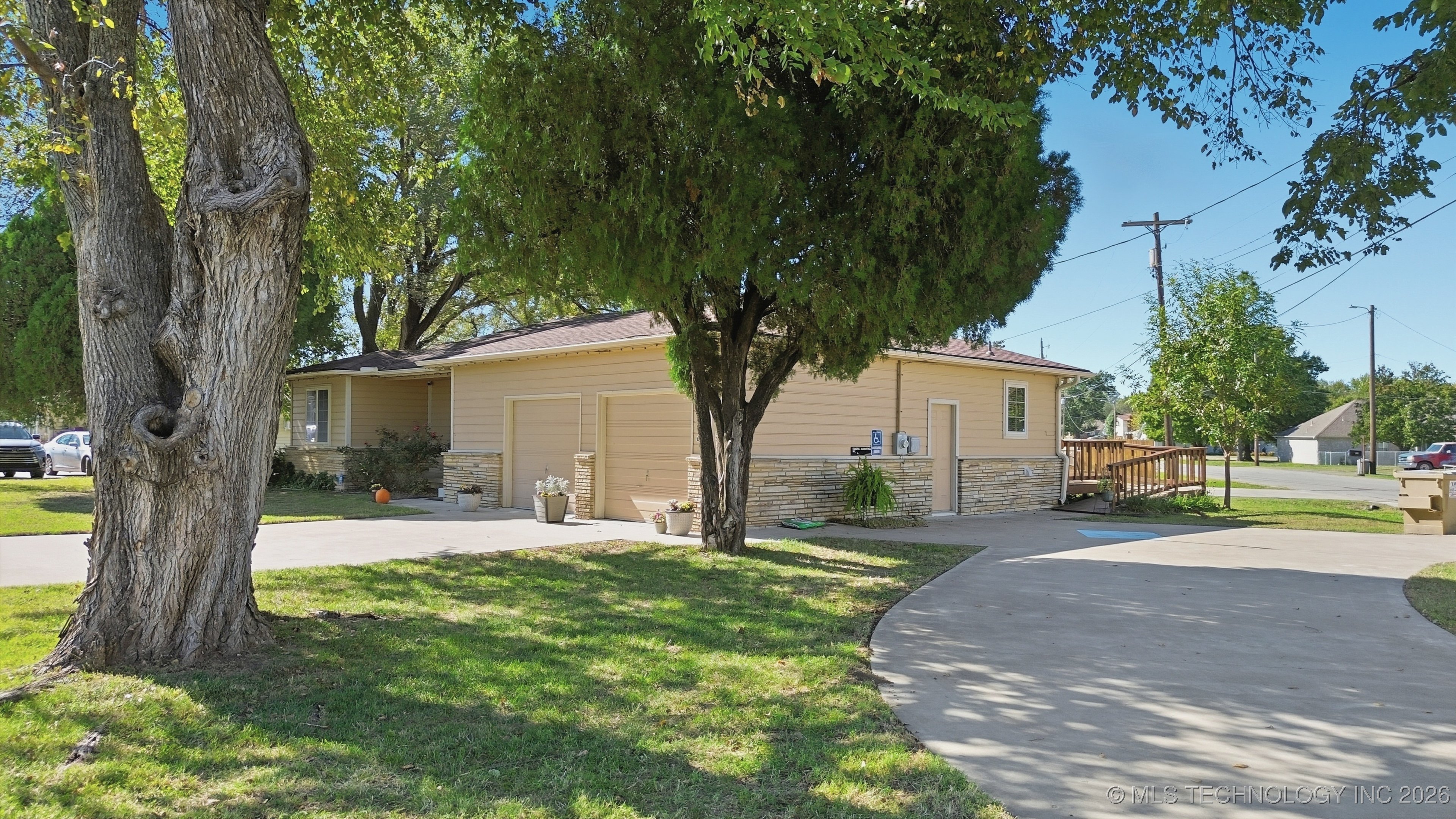 600 S Cherokee Street Property Photo 34