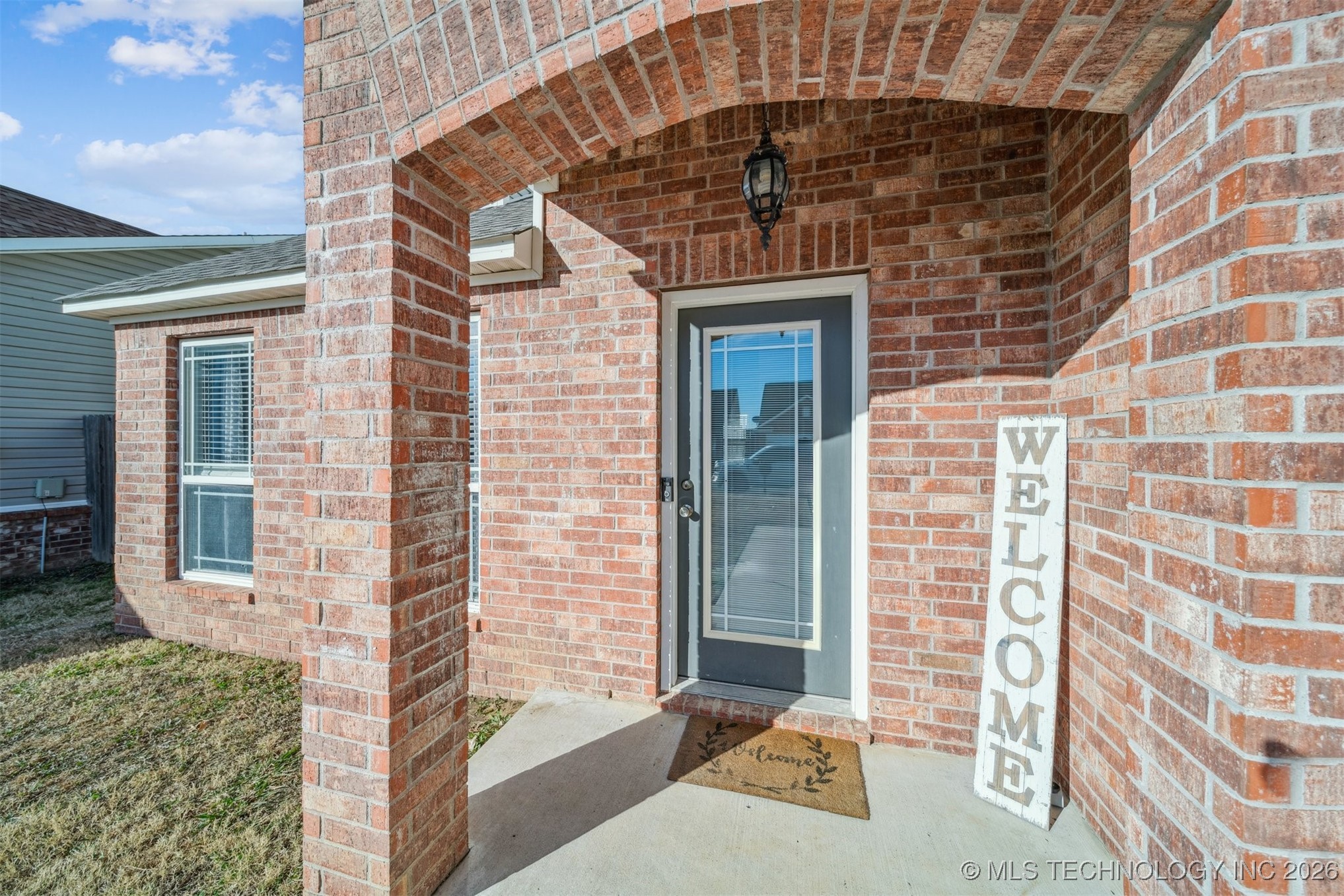 37 E Fairlane Place Property Photo 3