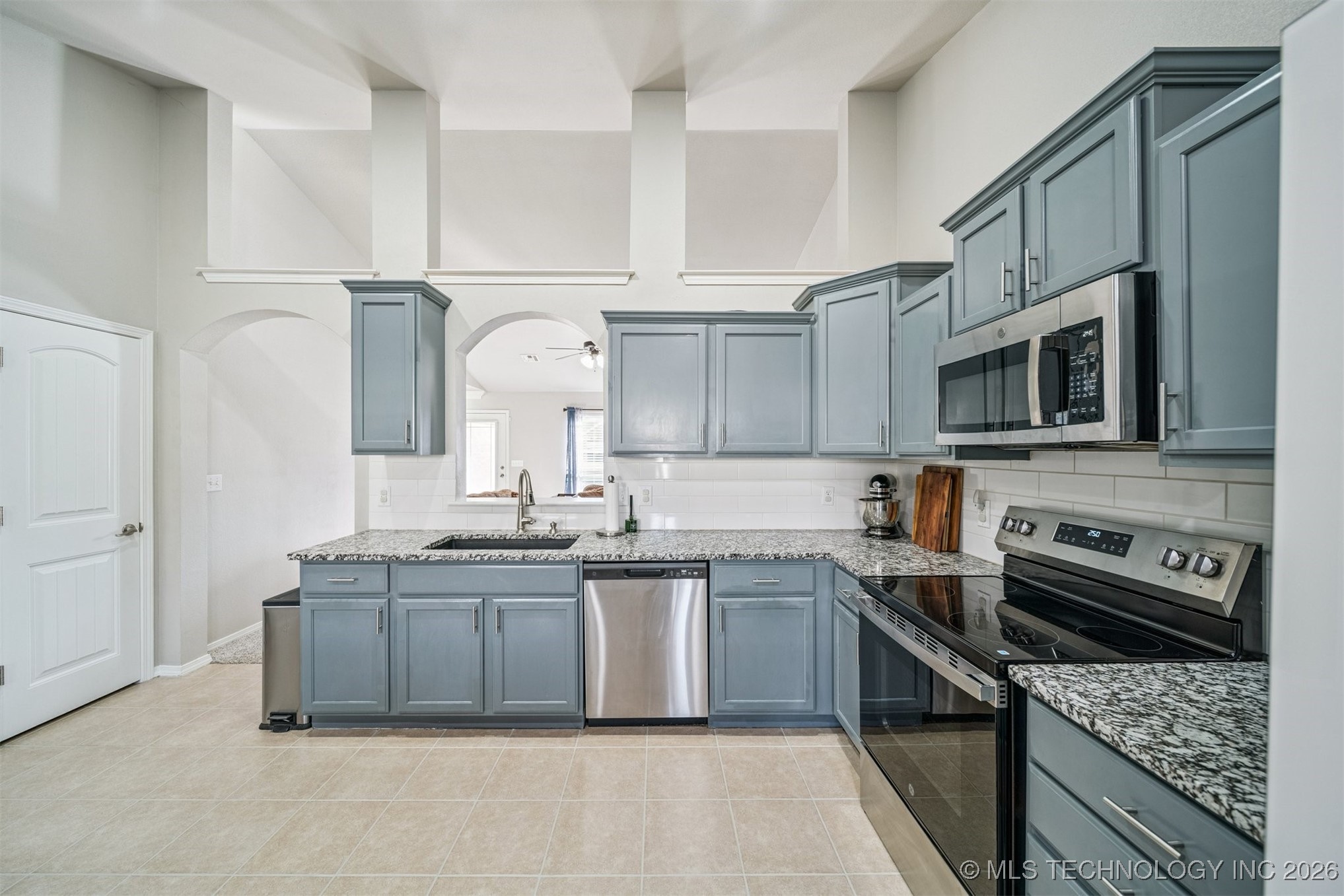 37 E Fairlane Place Property Photo 10