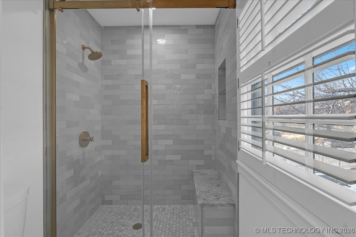 1305 E 27th Street Property Photo 46