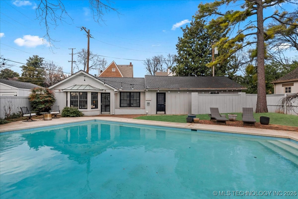 1305 E 27th Street Property Photo 59