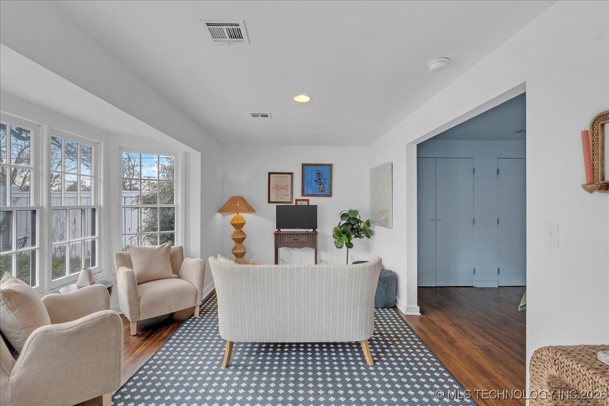 1305 E 27th Street Property Photo 61