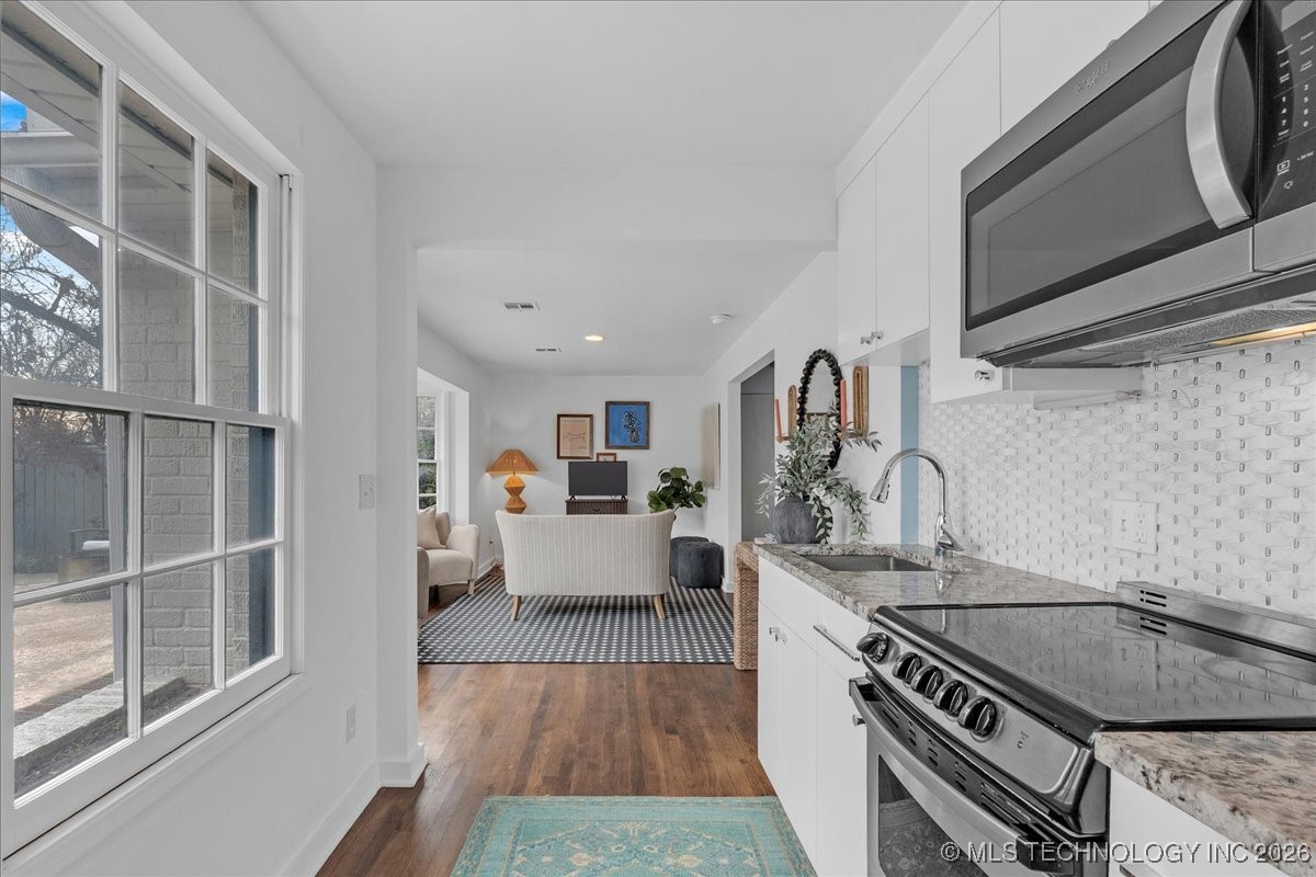 1305 E 27th Street Property Photo 66