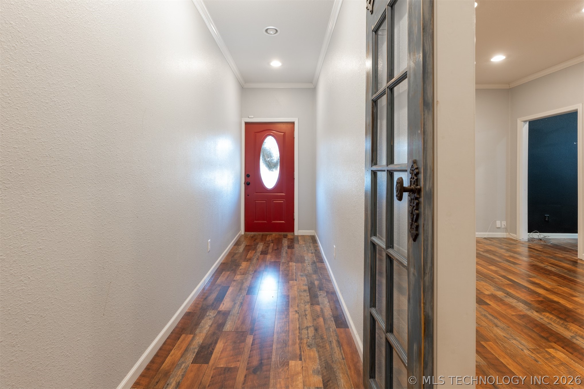 374010 E 1100 Property Photo 9