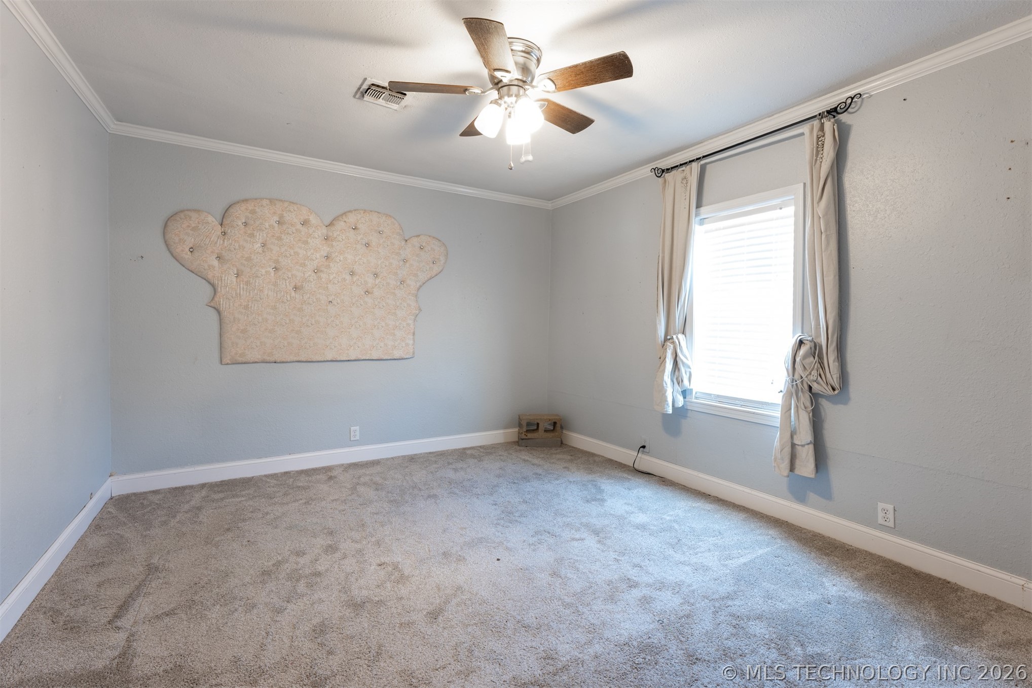 374010 E 1100 Property Photo 13