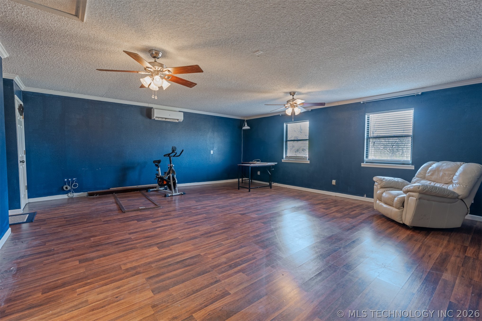 374010 E 1100 Property Photo 23