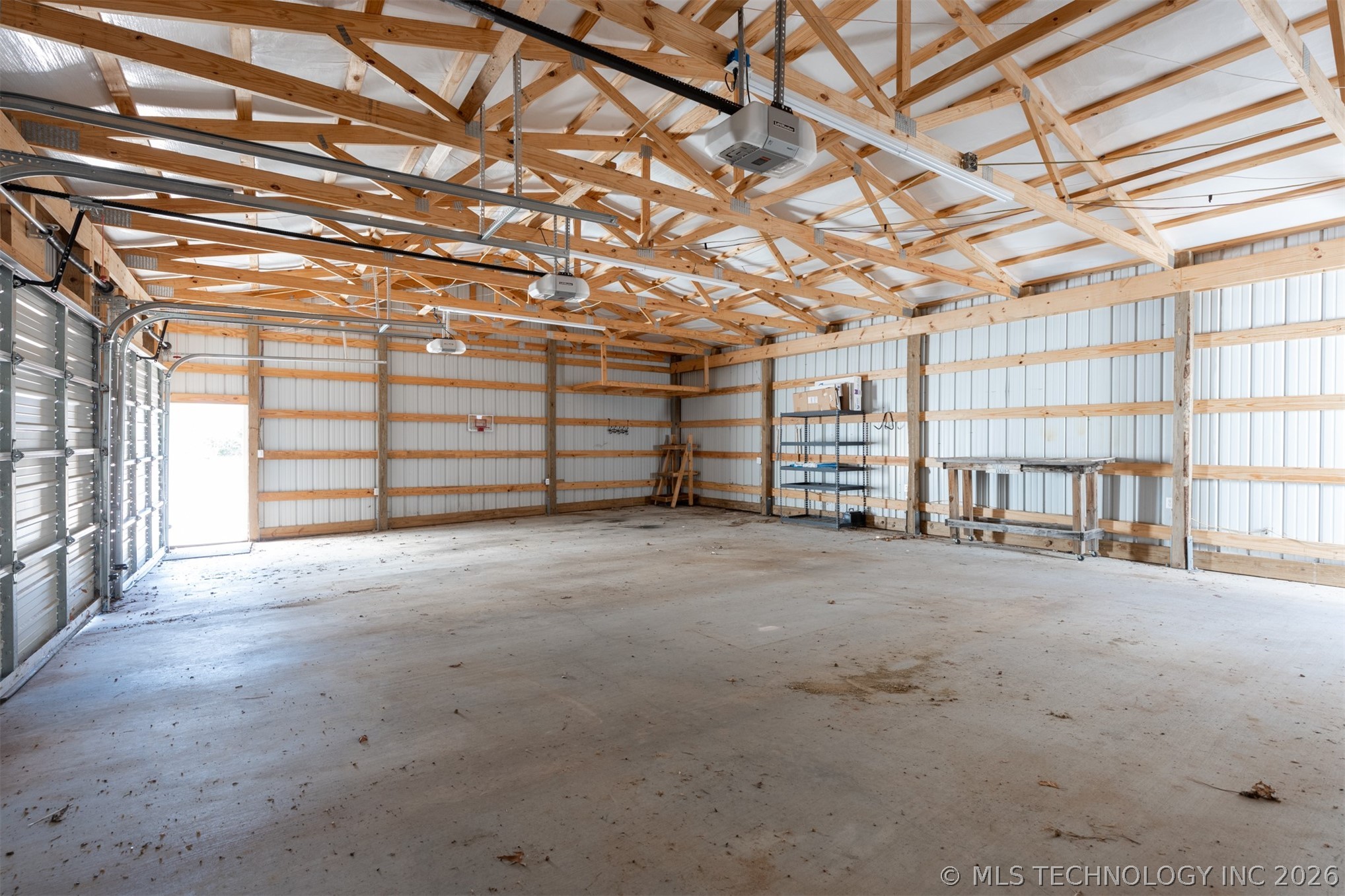 374010 E 1100 Property Photo 44