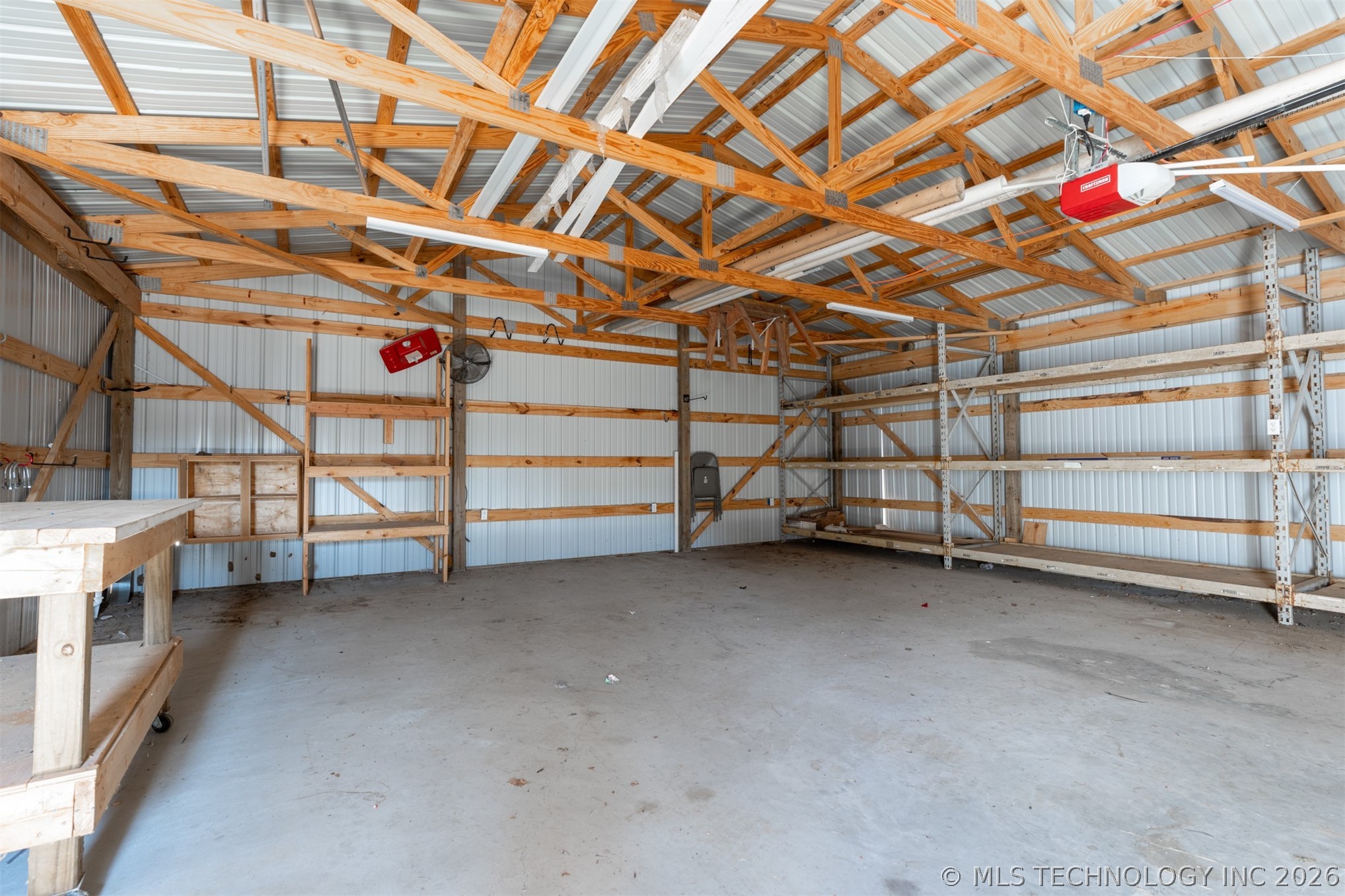 374010 E 1100 Property Photo 47