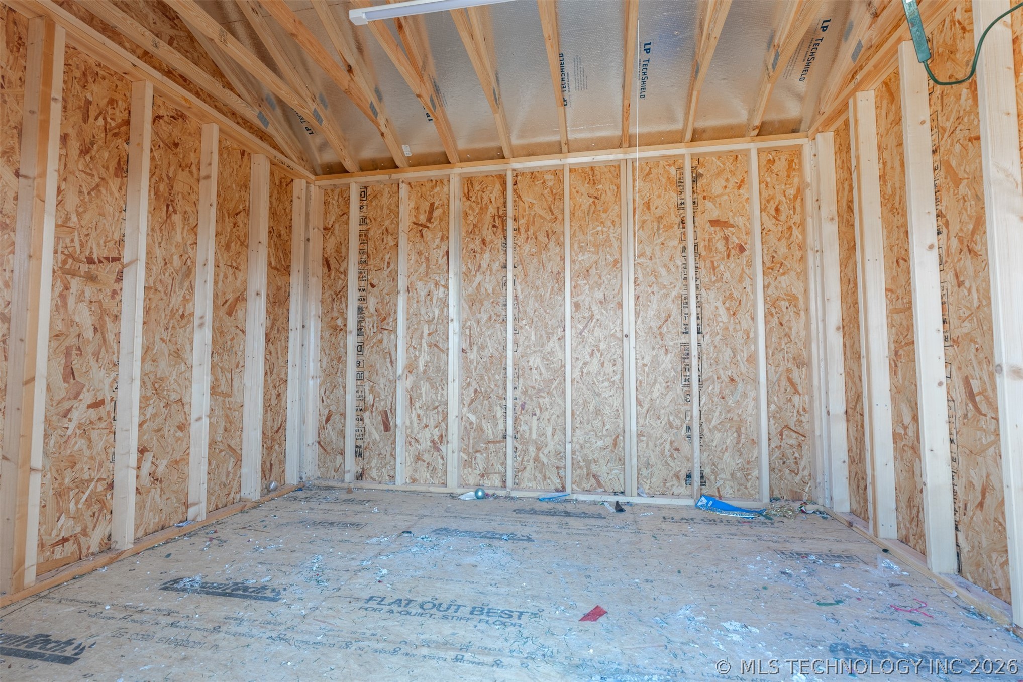 374010 E 1100 Property Photo 49