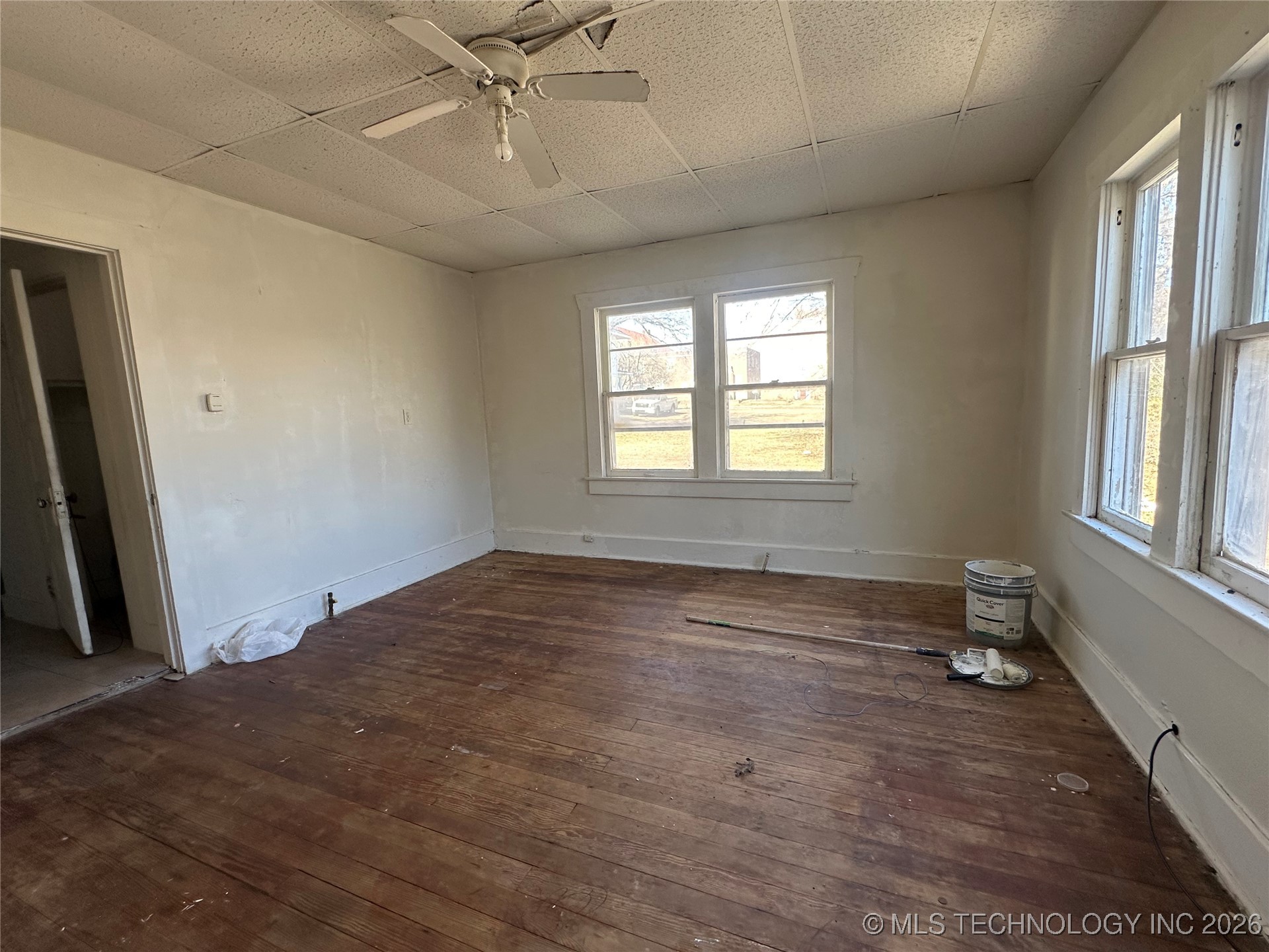 320 S Morton Avenue Property Photo 7