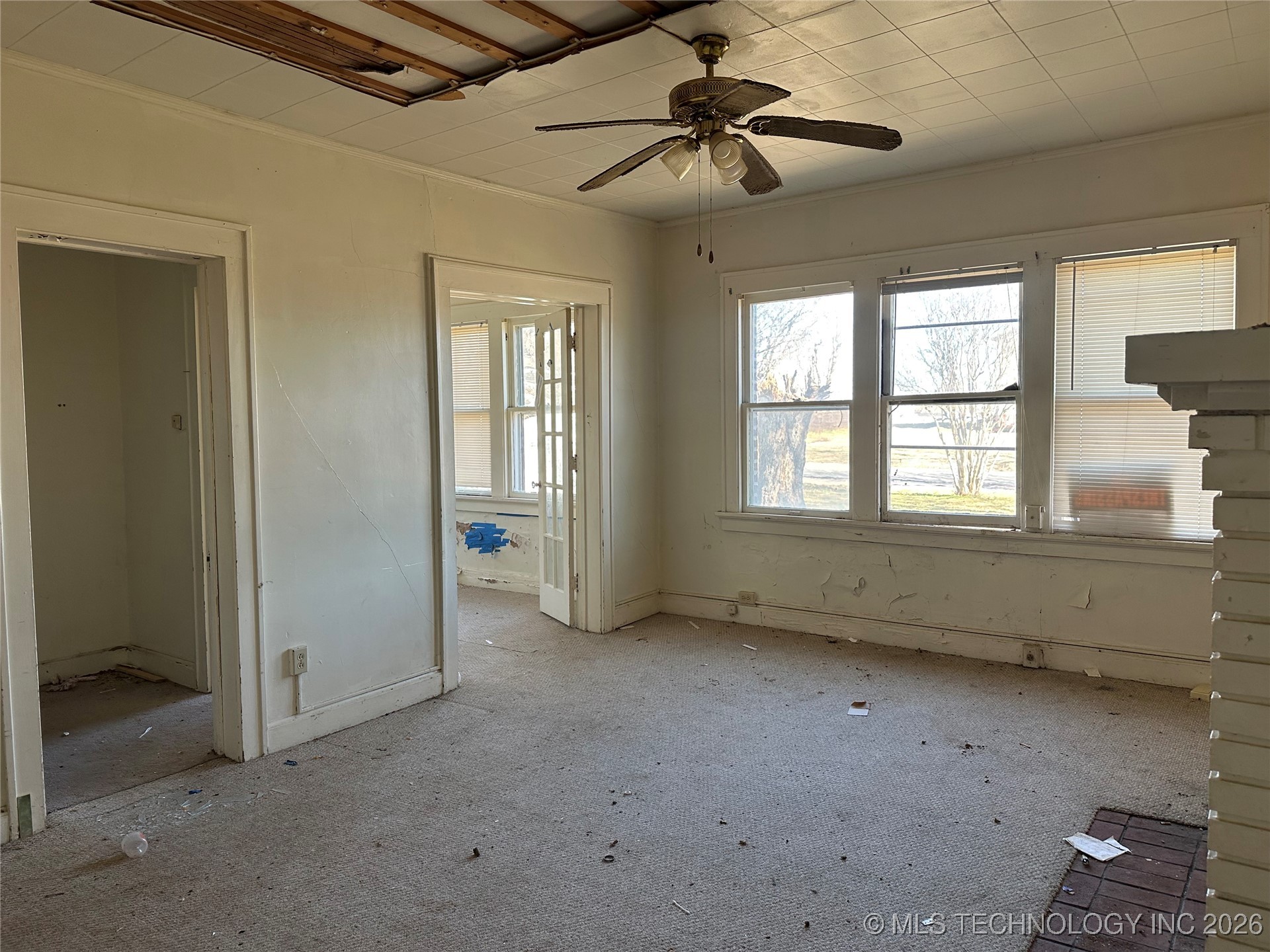 320 S Morton Avenue Property Photo 12