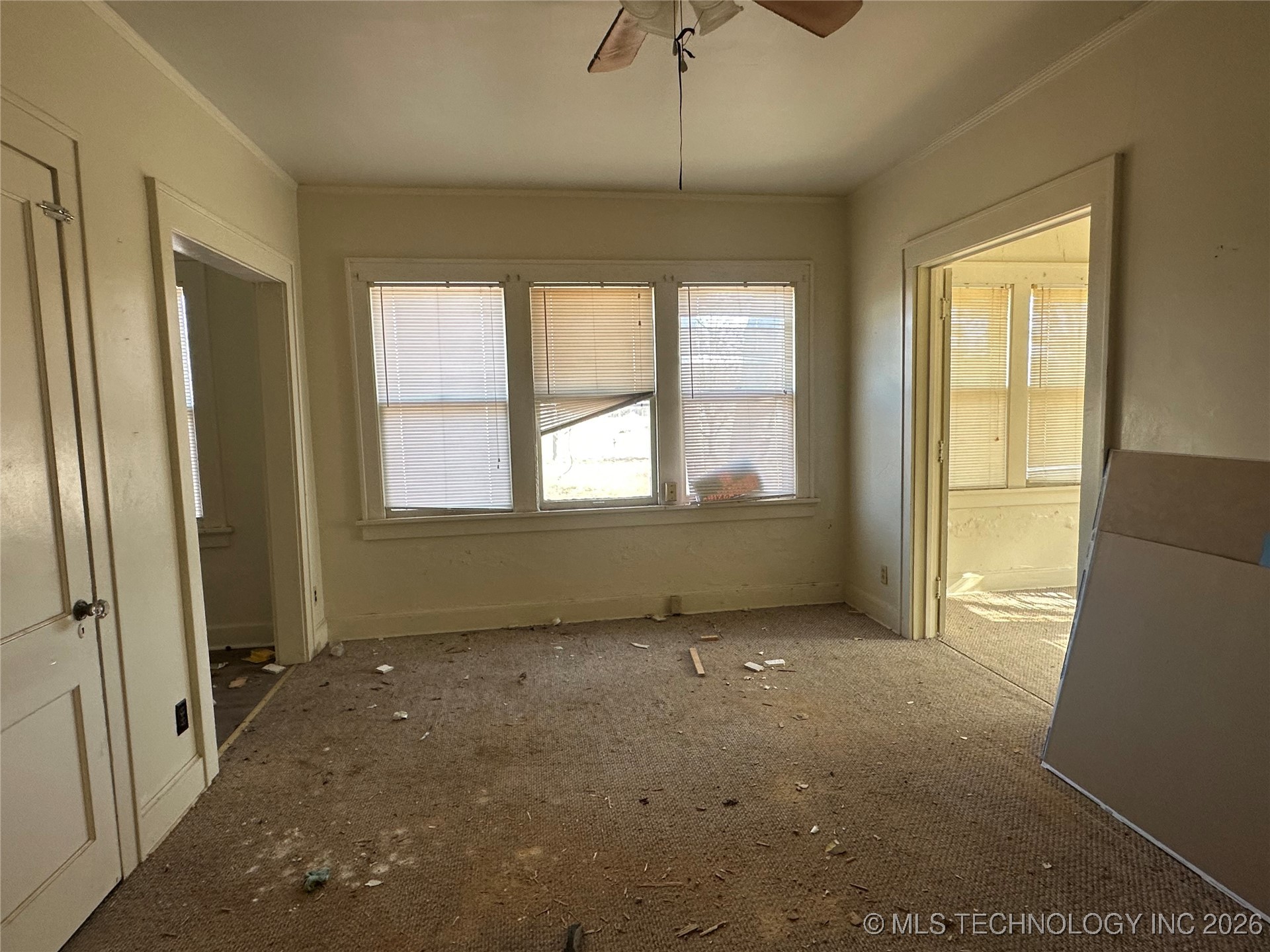 320 S Morton Avenue Property Photo 16