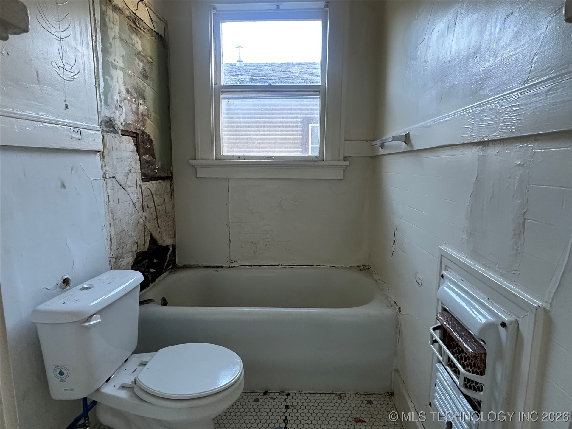 320 S Morton Avenue Property Photo 19