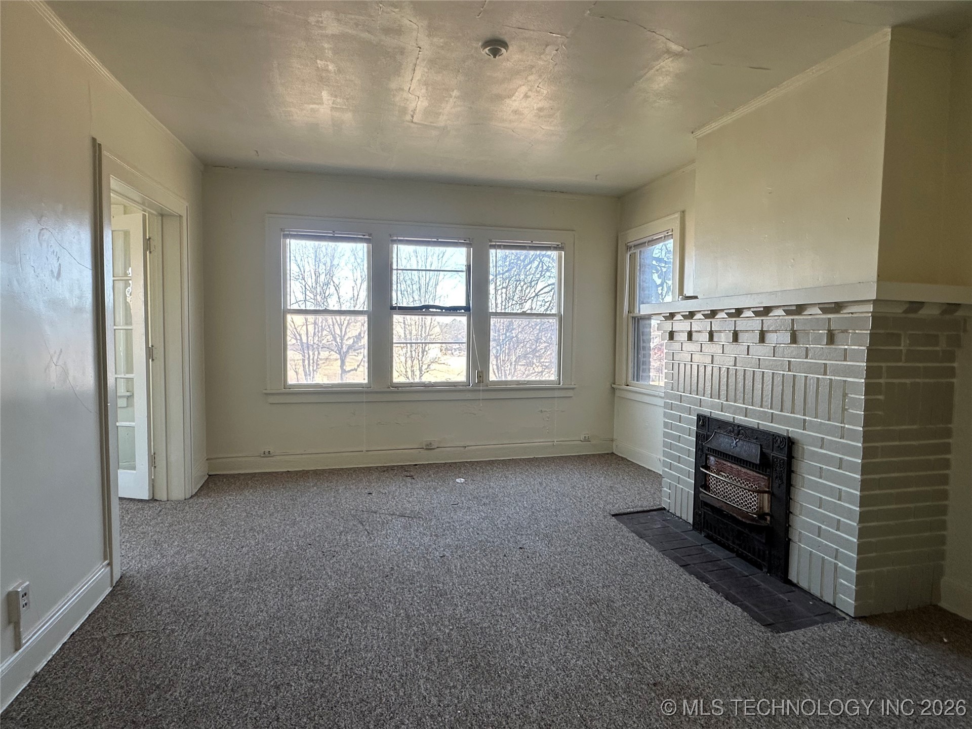 320 S Morton Avenue Property Photo 21