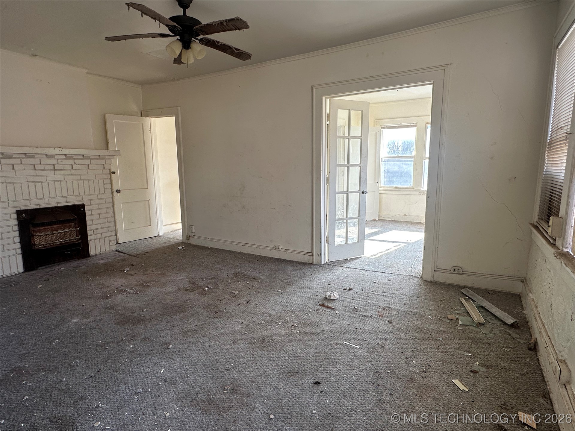 320 S Morton Avenue Property Photo 30