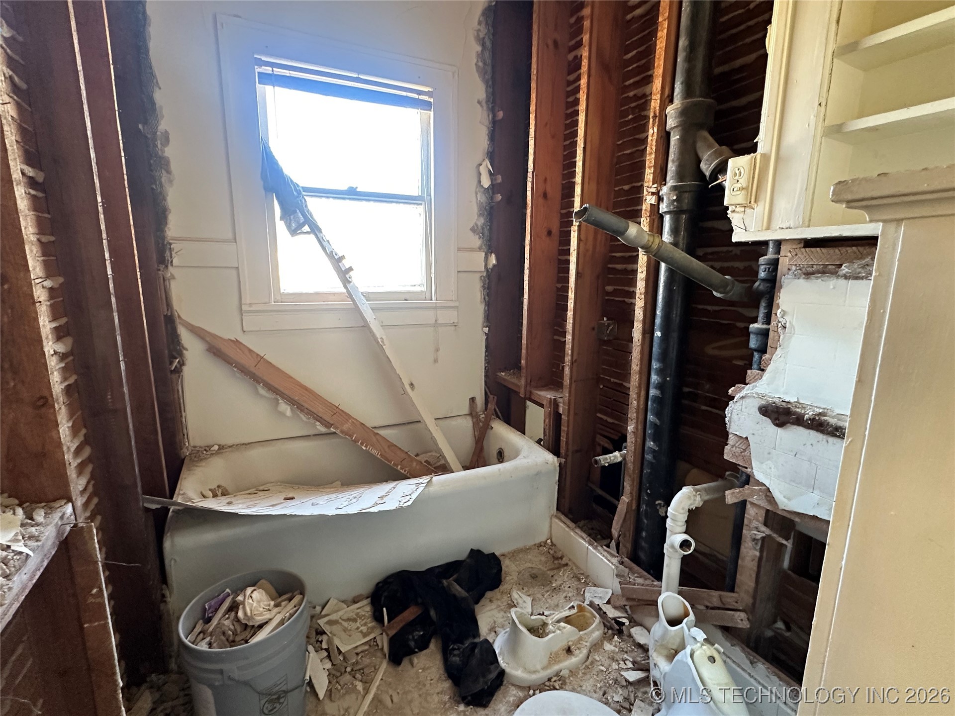 320 S Morton Avenue Property Photo 36