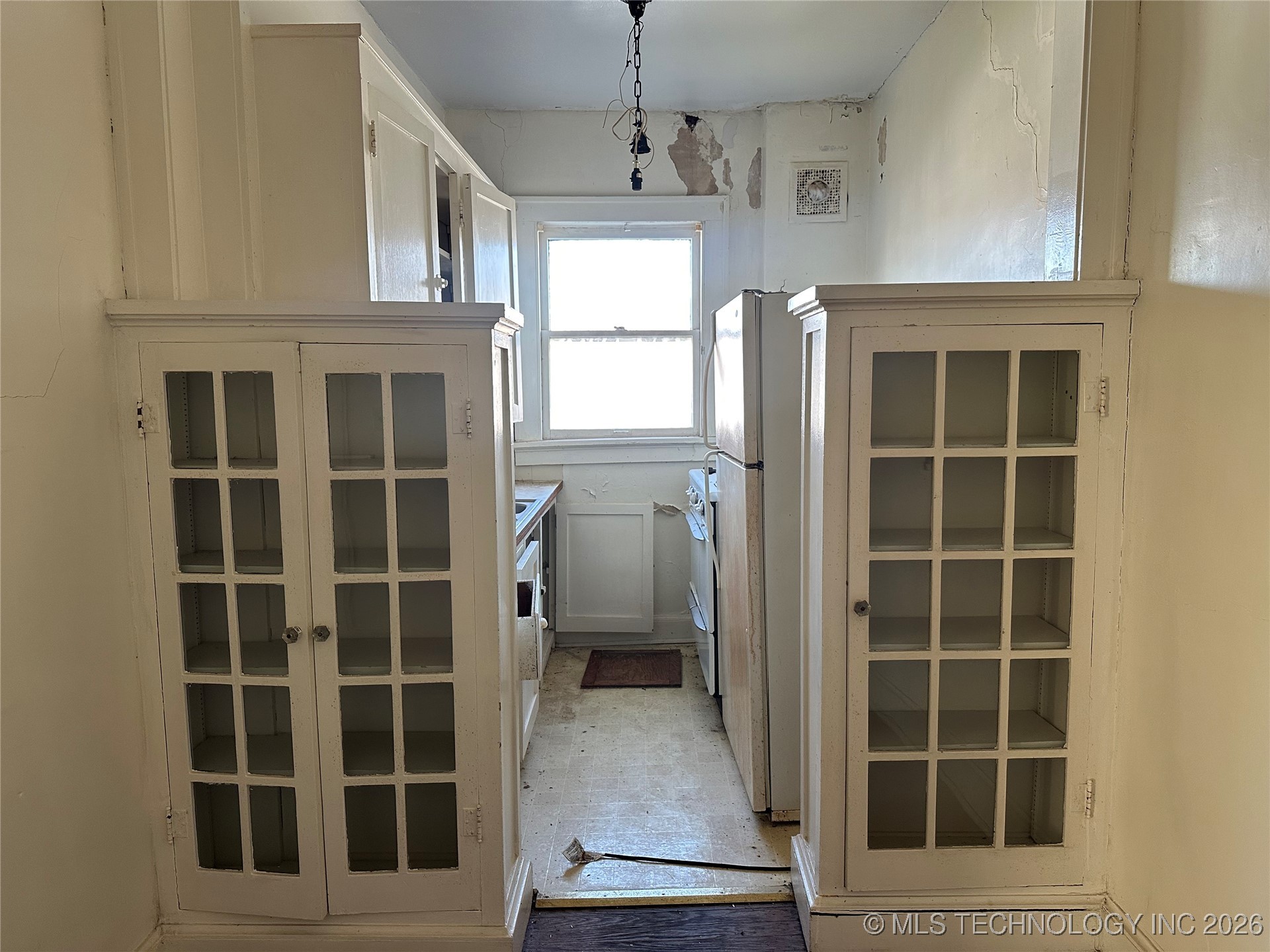 320 S Morton Avenue Property Photo 38