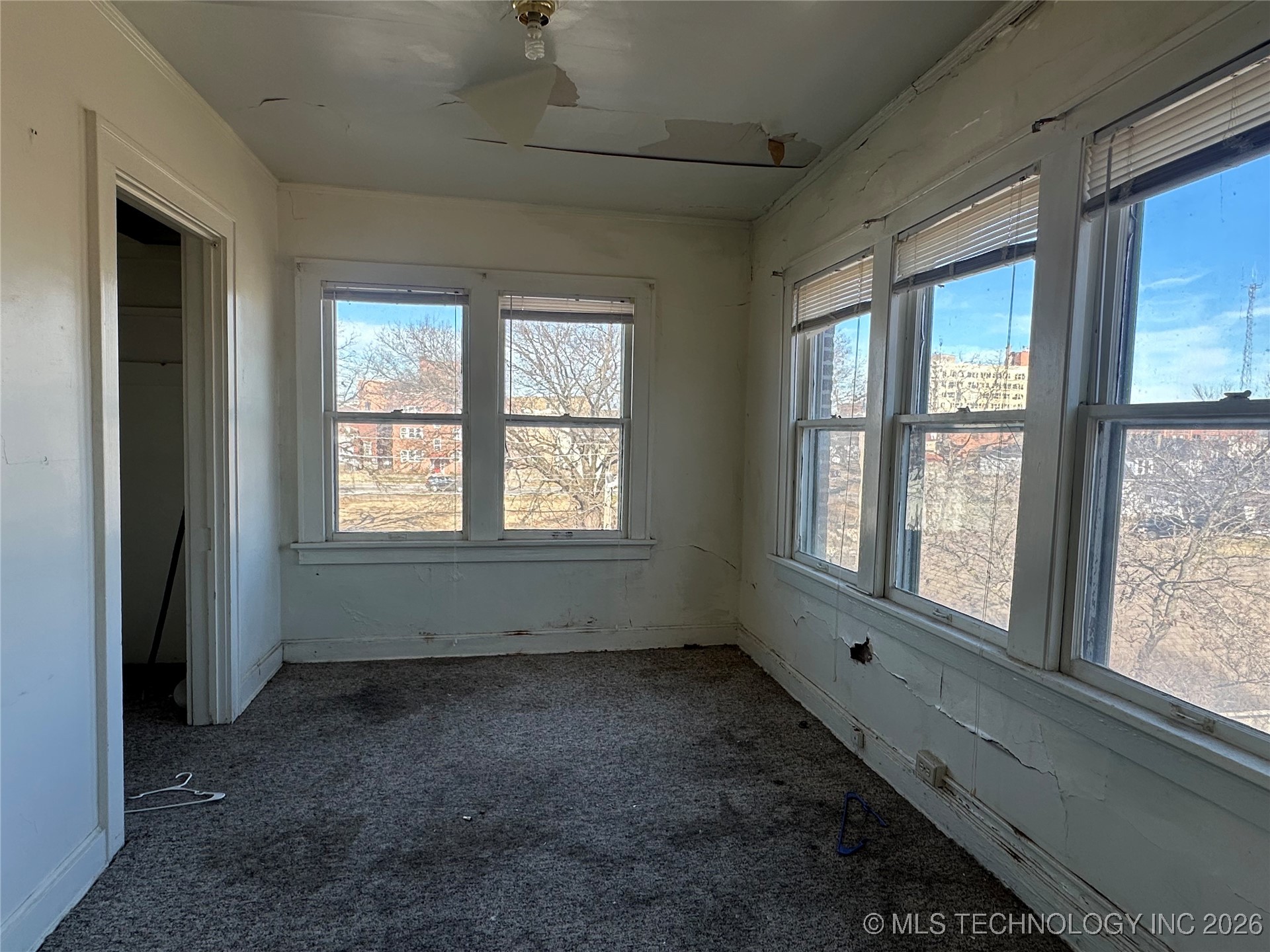 320 S Morton Avenue Property Photo 41