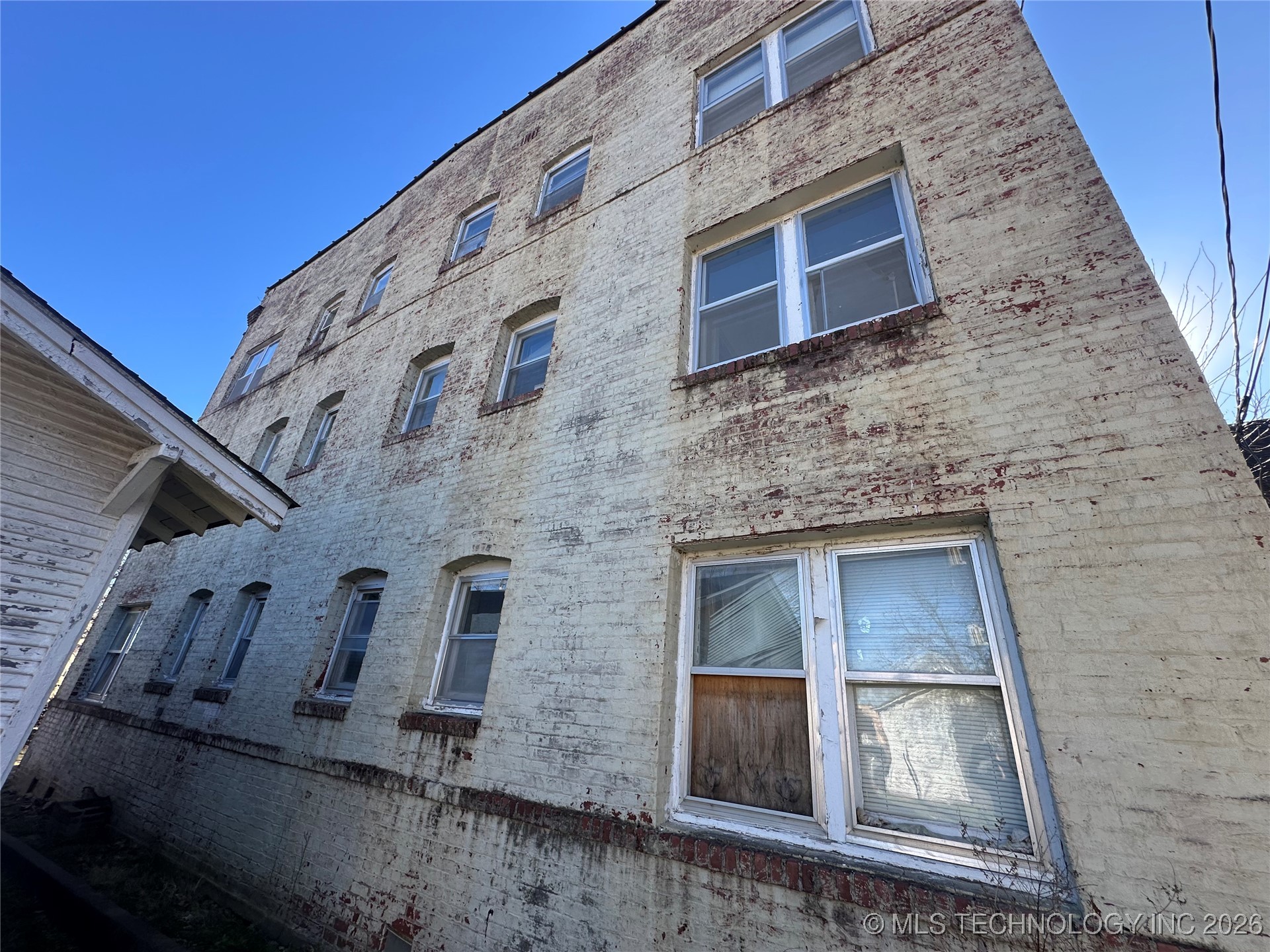 320 S Morton Avenue Property Photo 45