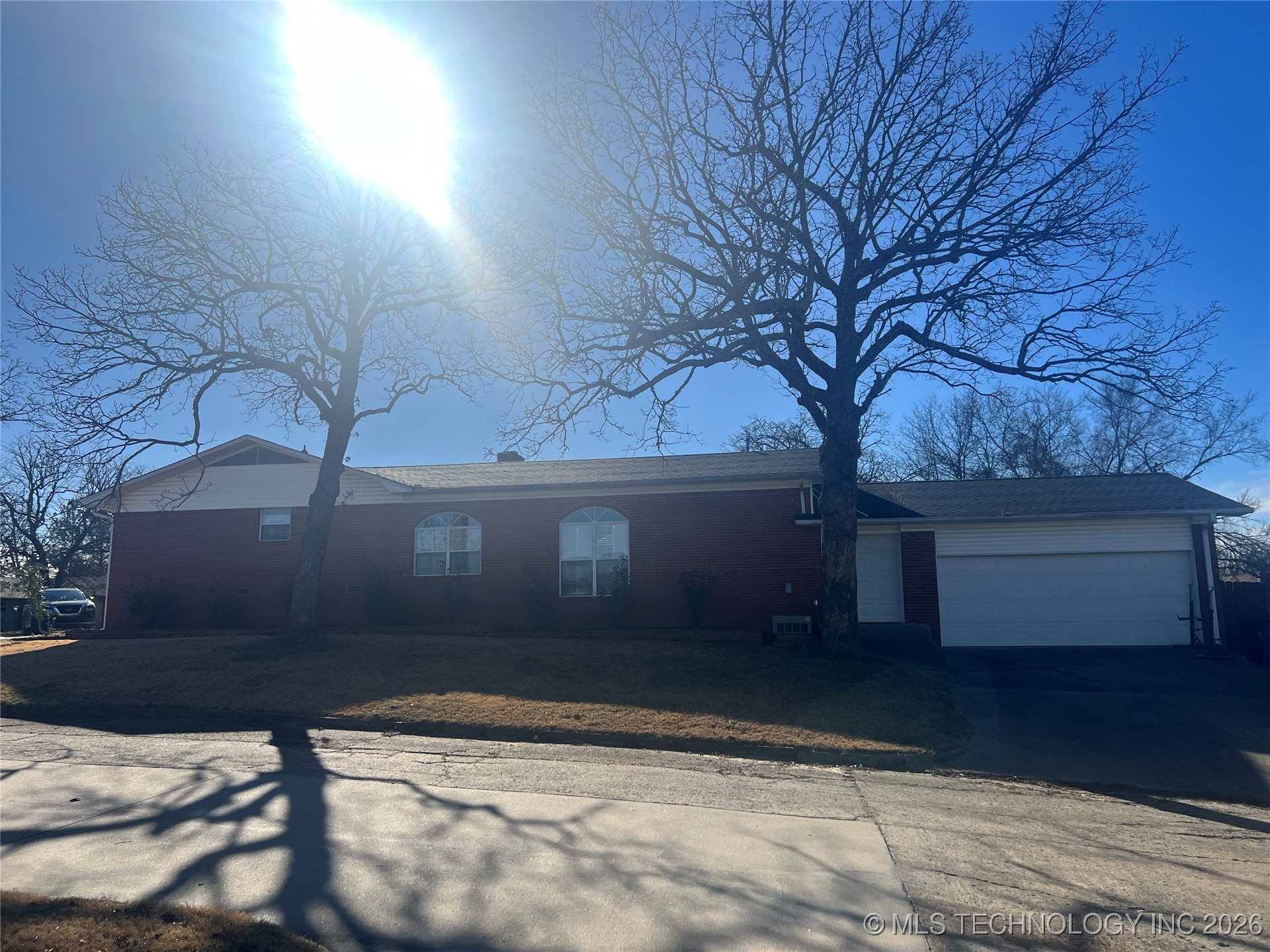 1901 Mockingbird Property Photo 4