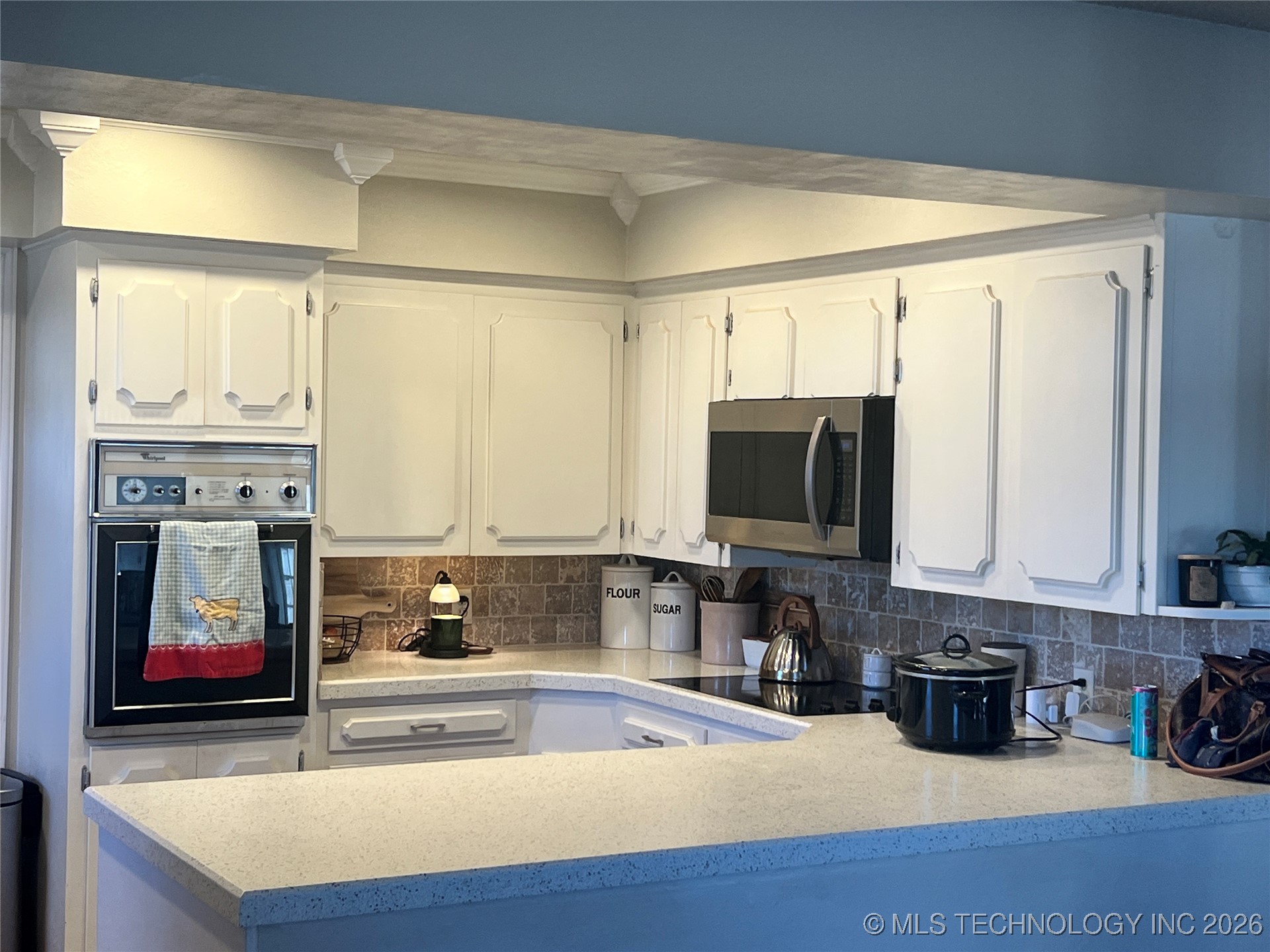 1901 Mockingbird Property Photo 8