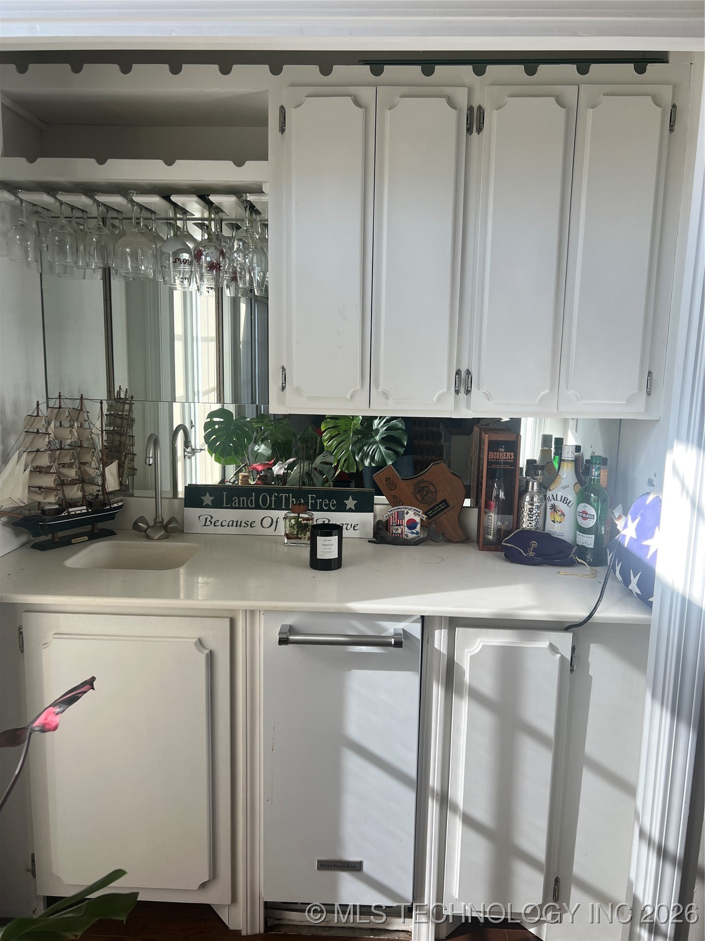 1901 Mockingbird Property Photo 13