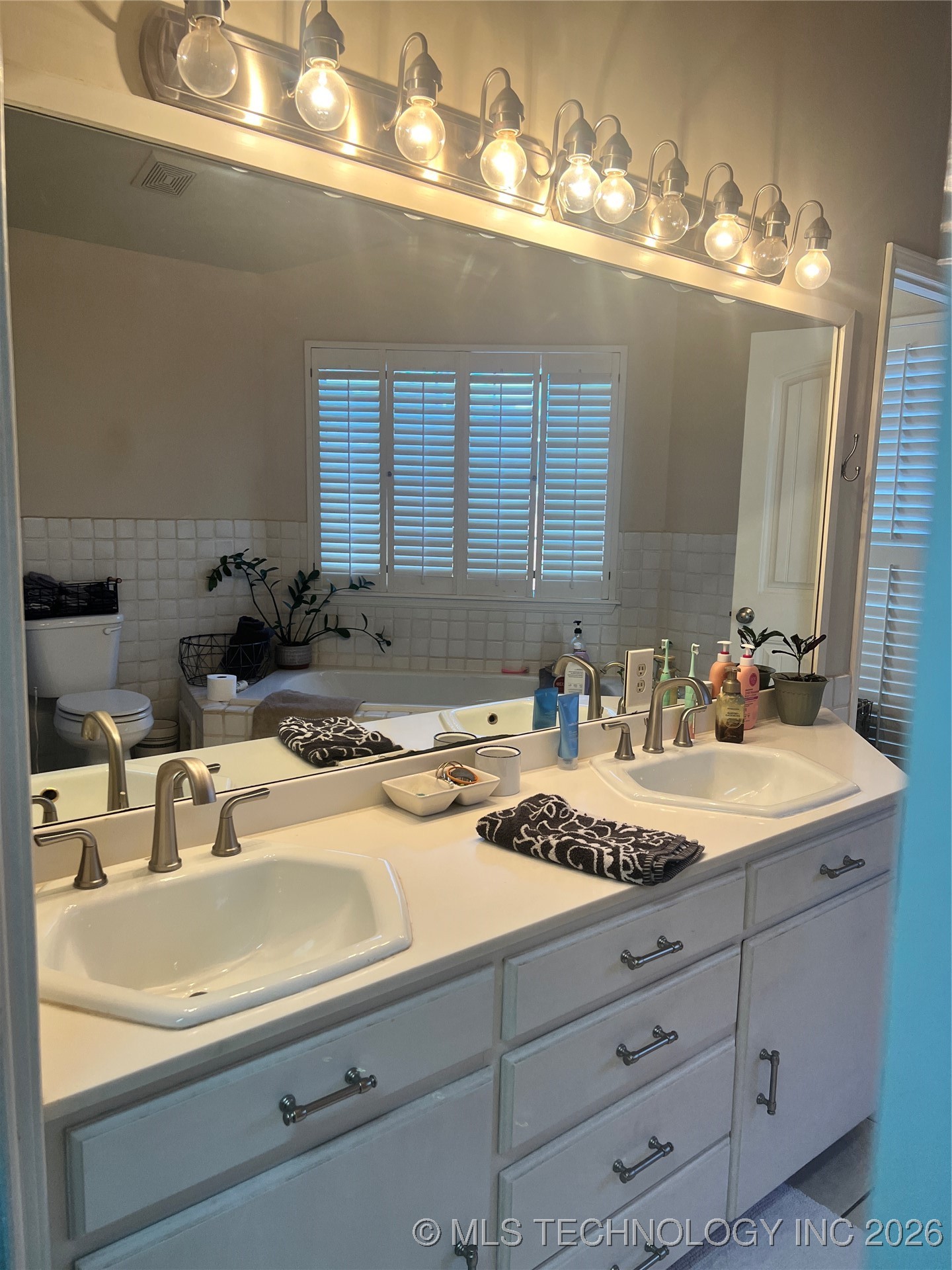 1901 Mockingbird Property Photo 21