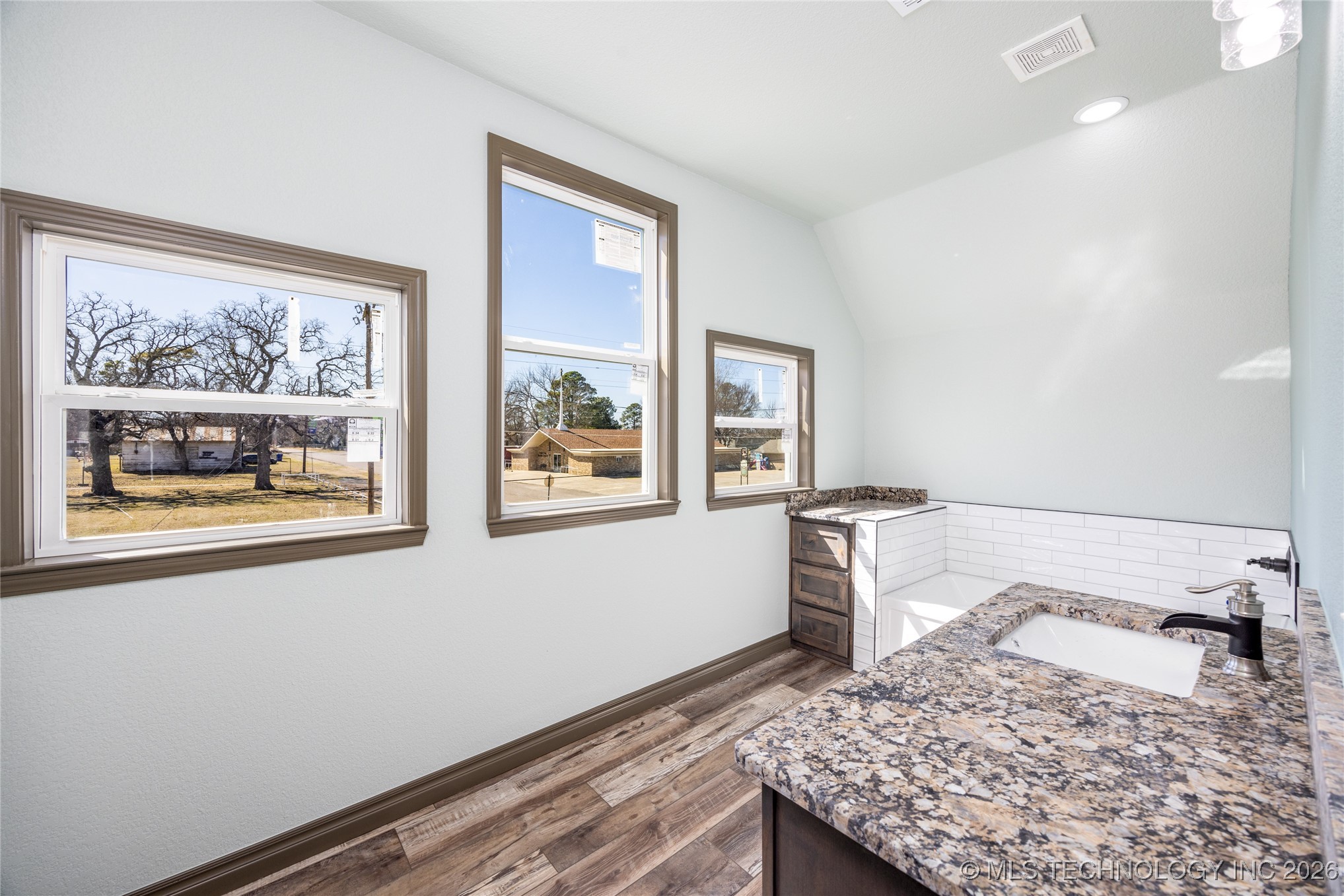 101 Dunn Property Photo 58