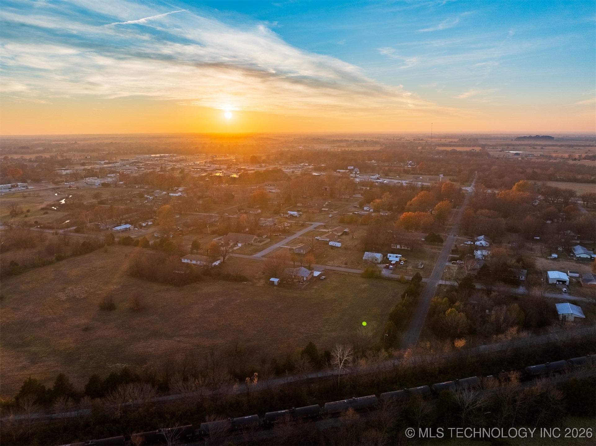 1 N Pierce Avenue Property Photo 8