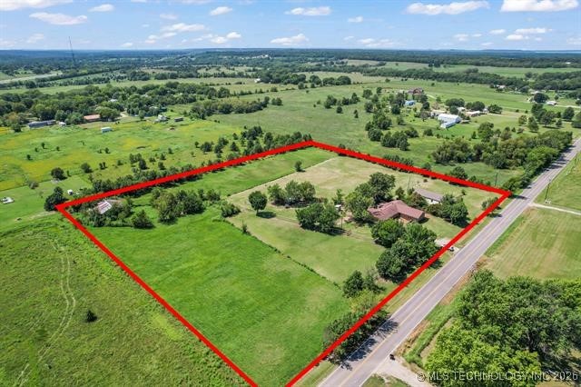 18542 E 380 Road Property Photo 3