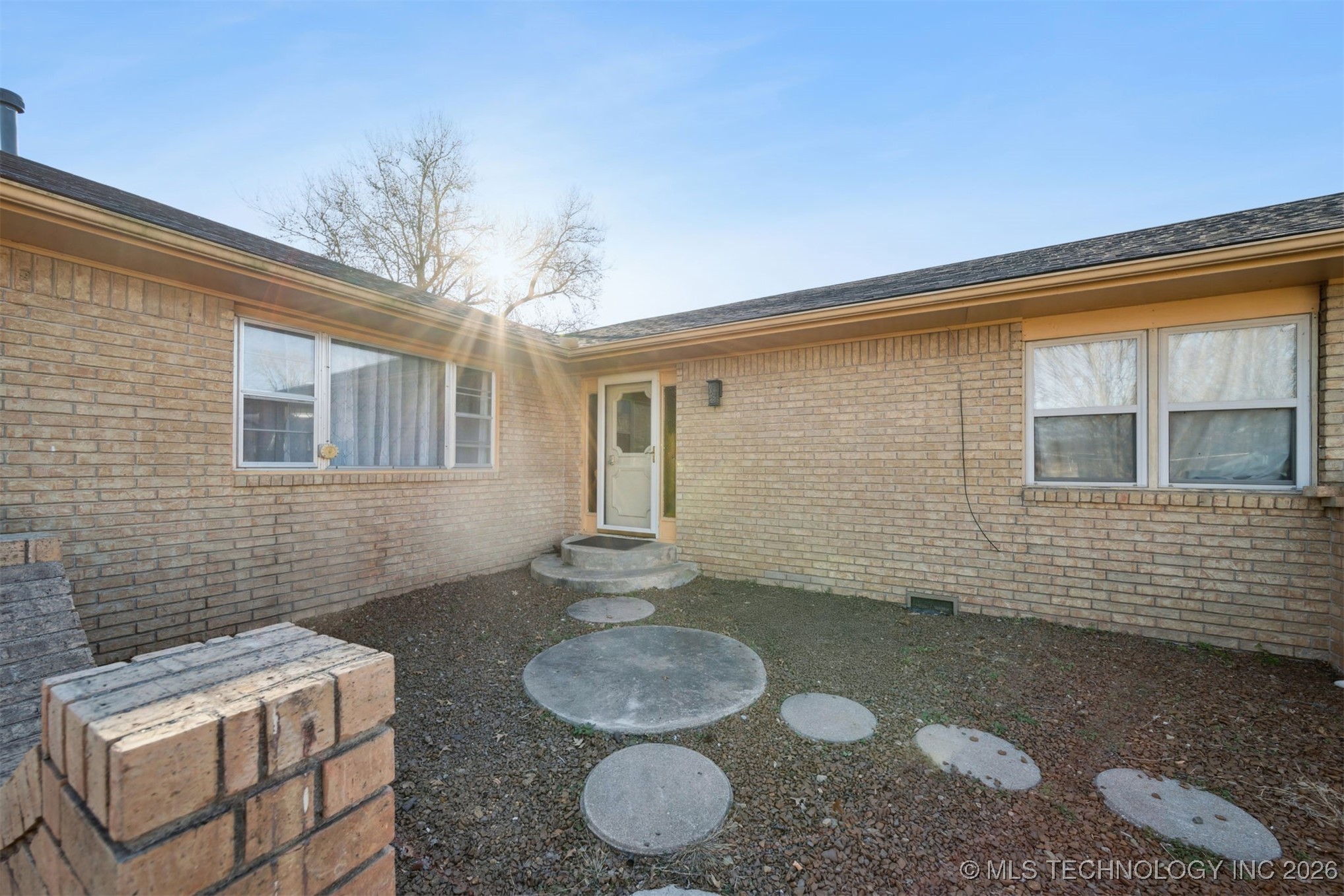 18542 E 380 Road Property Photo 5