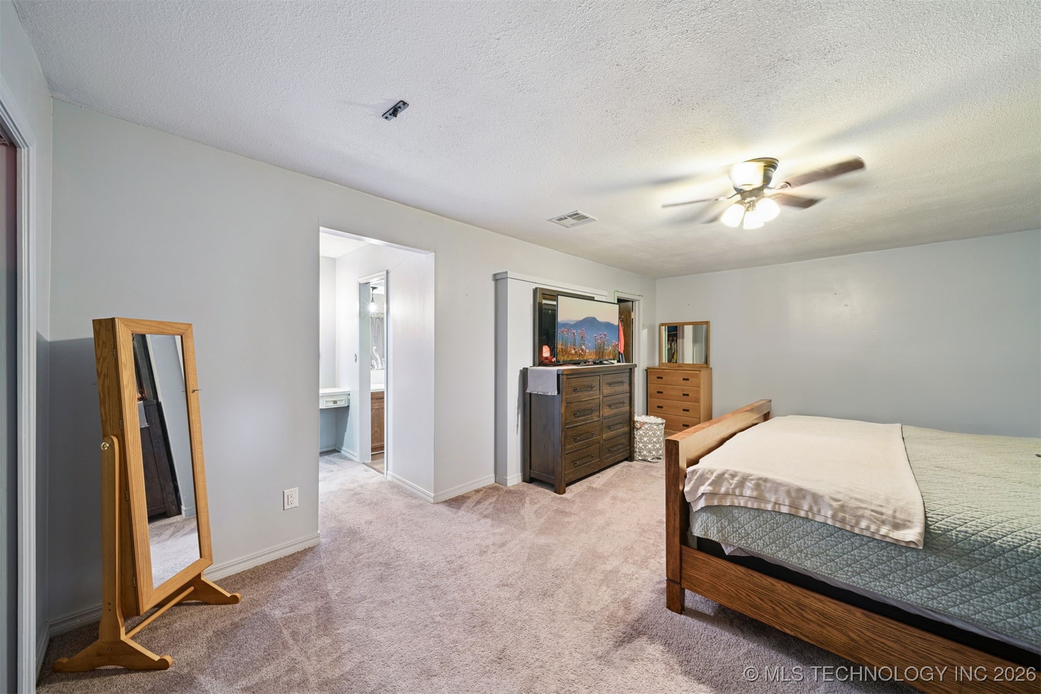 18542 E 380 Road Property Photo 7