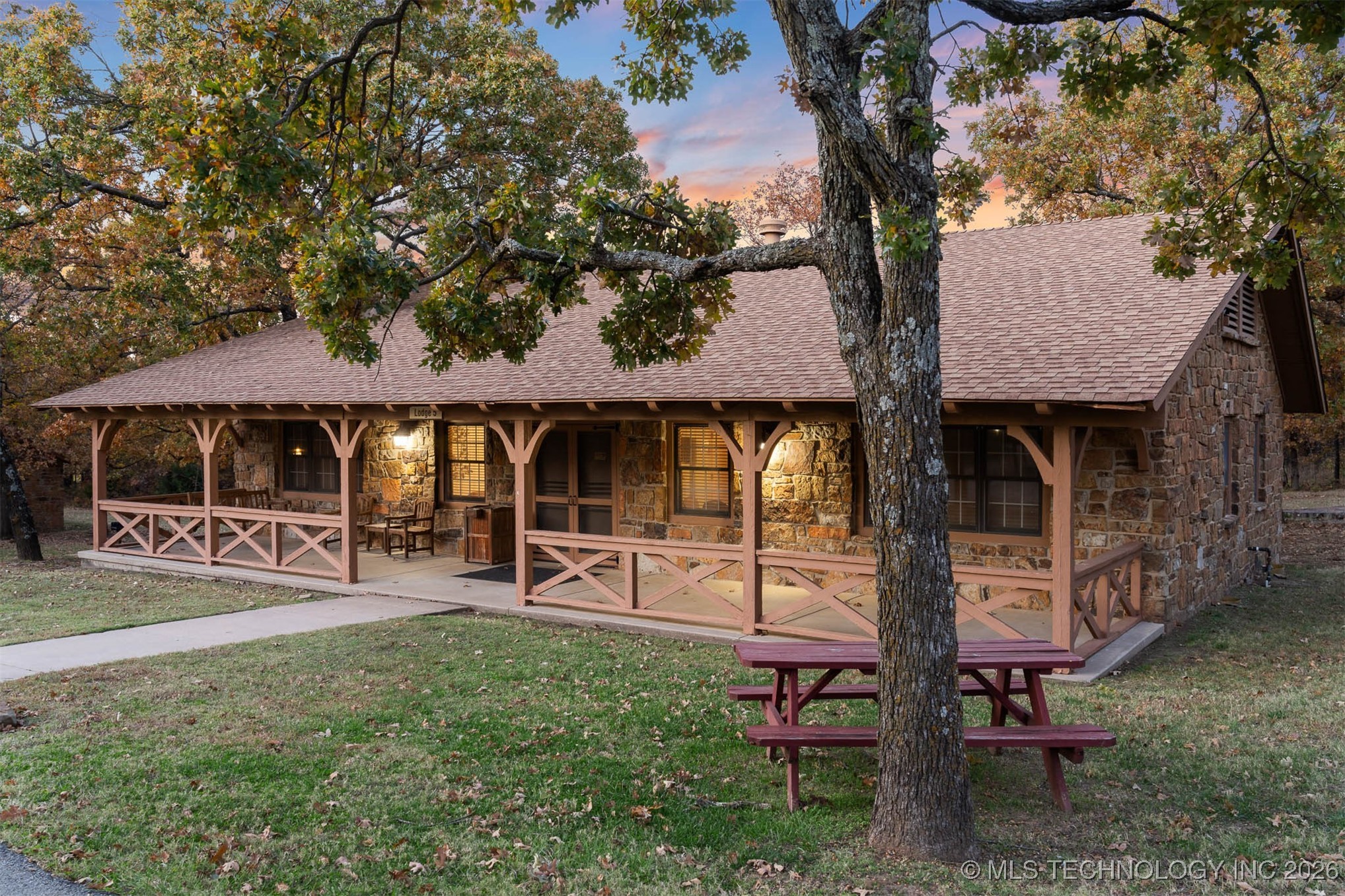 5323 31st Street N Property Photo 5