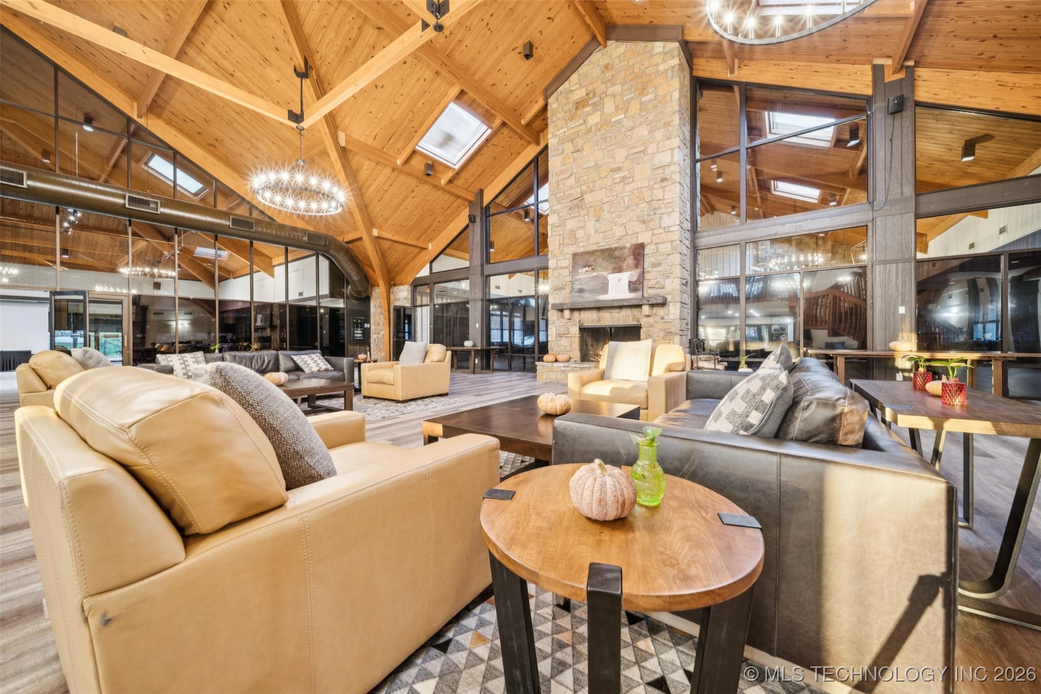 5323 31st Street N Property Photo 8