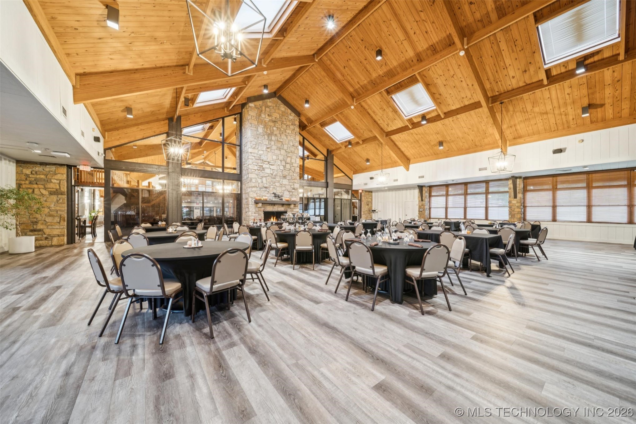 5323 31st Street N Property Photo 14