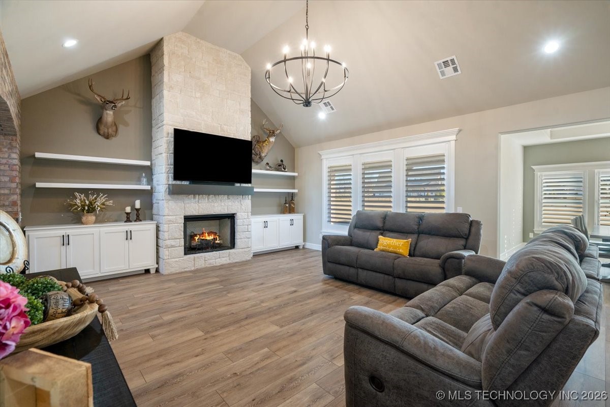 6203 S 307th East Court Property Photo 8