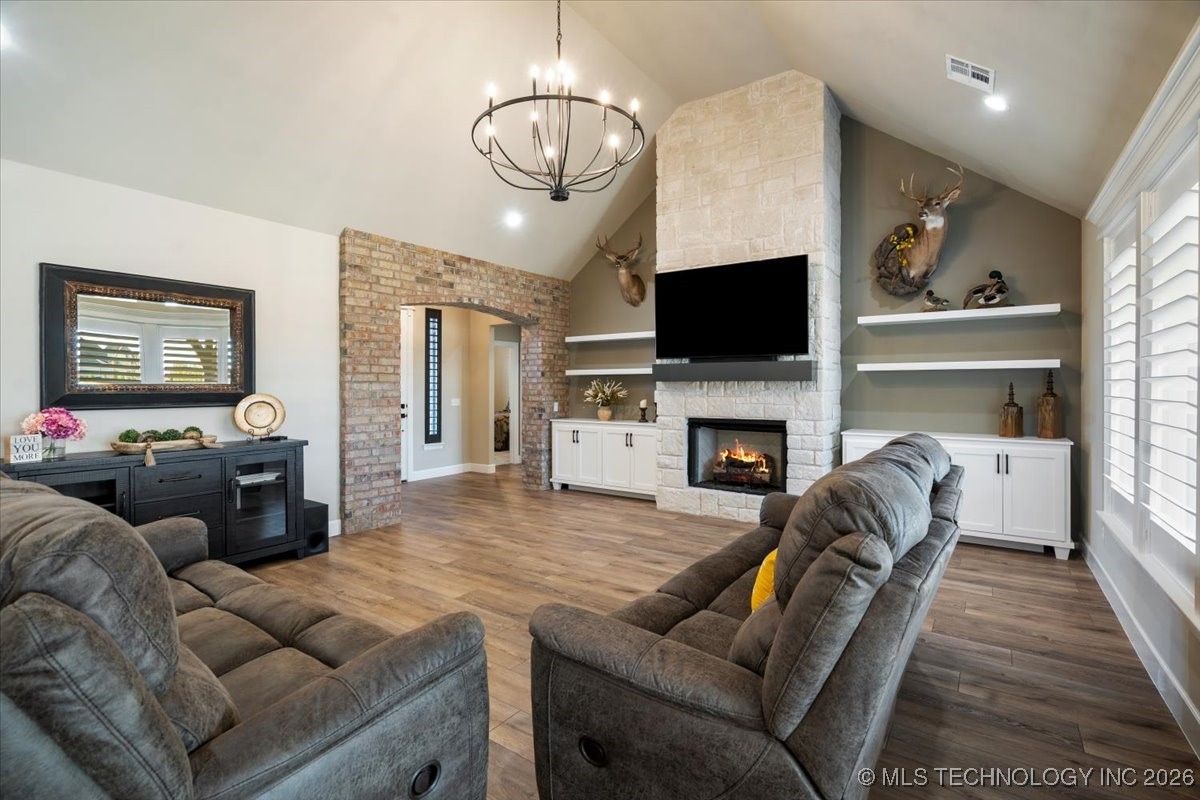 6203 S 307th East Court Property Photo 9