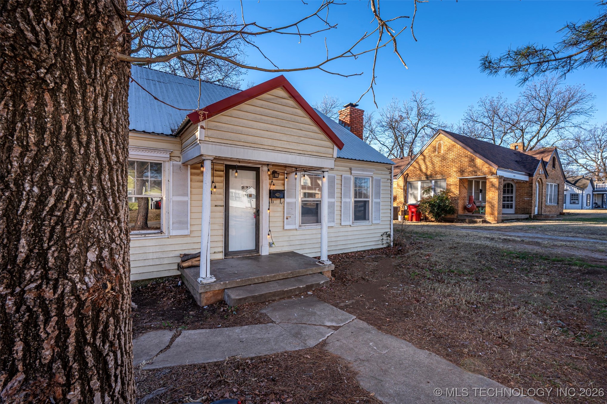 425 E Park Avenue Property Photo 2