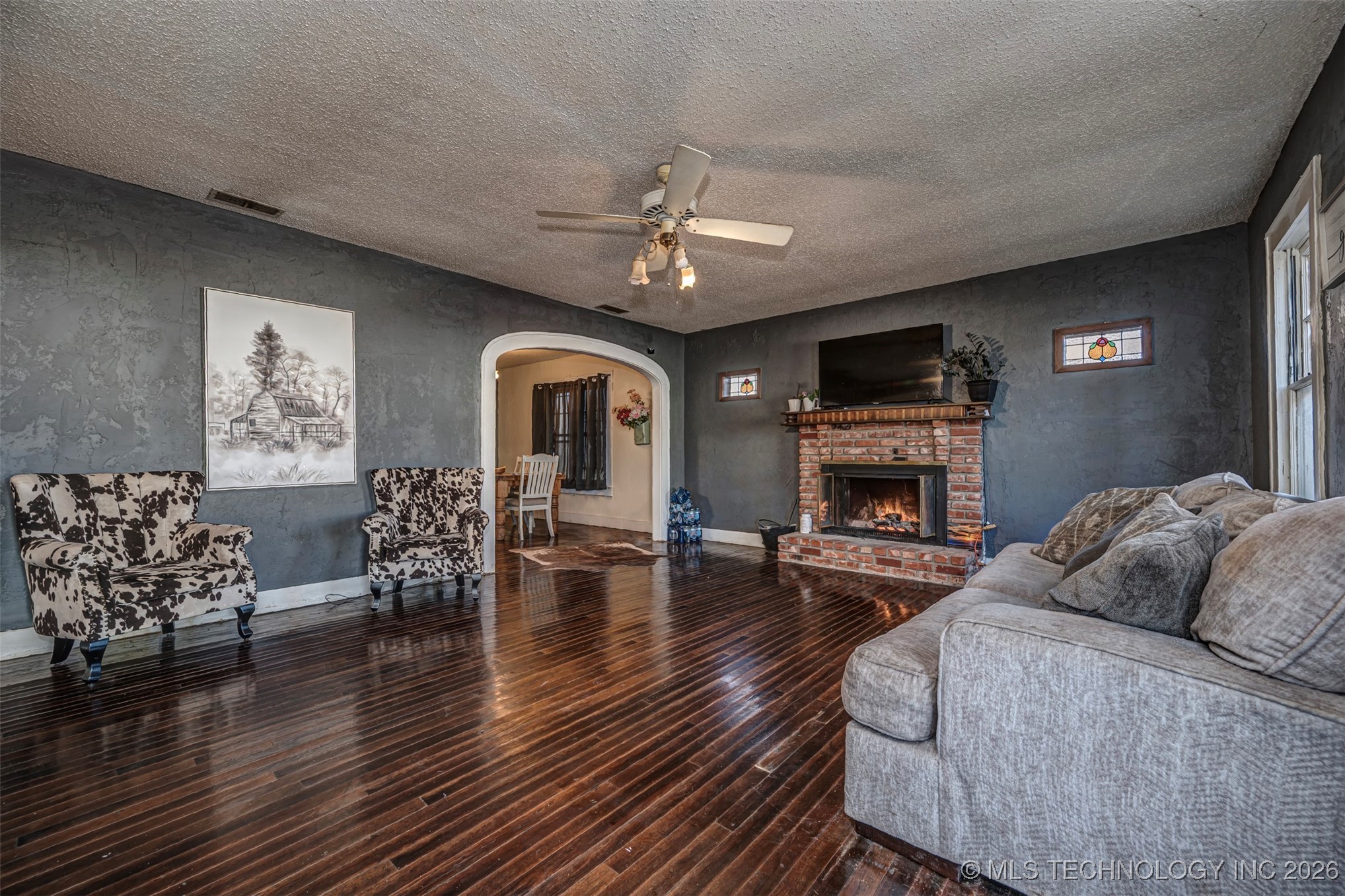 425 E Park Avenue Property Photo 4