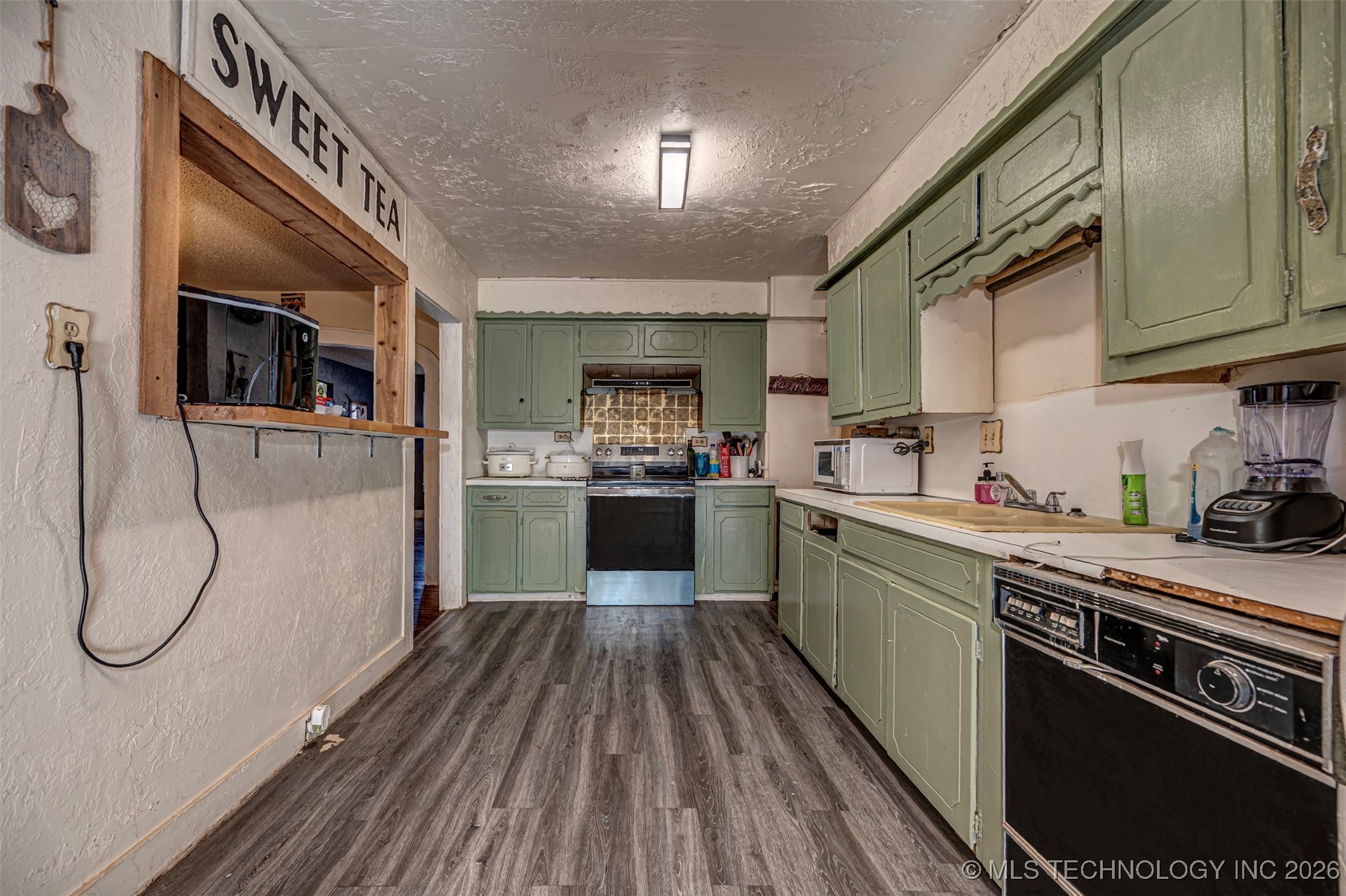 425 E Park Avenue Property Photo 11