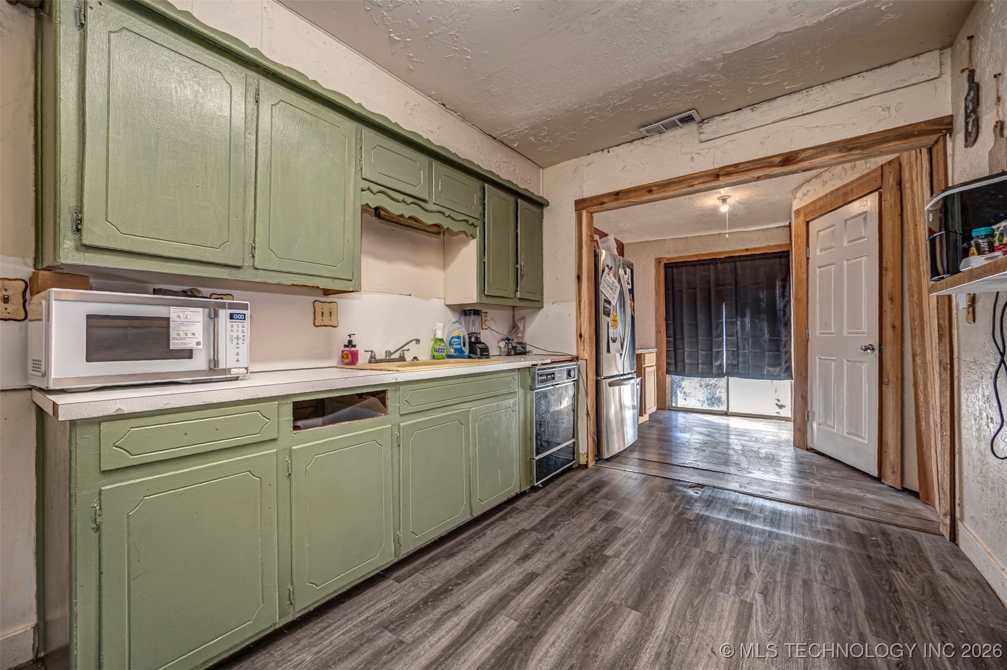 425 E Park Avenue Property Photo 14