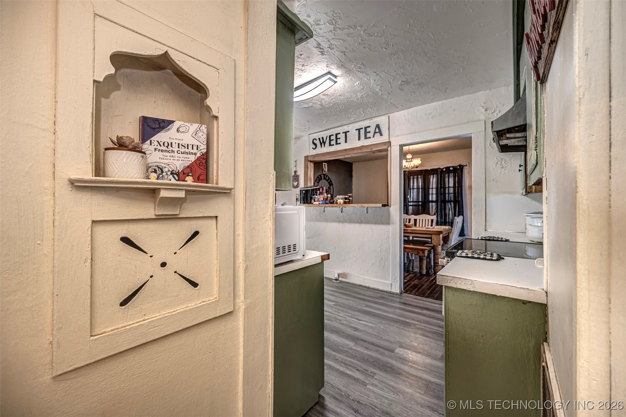 425 E Park Avenue Property Photo 16