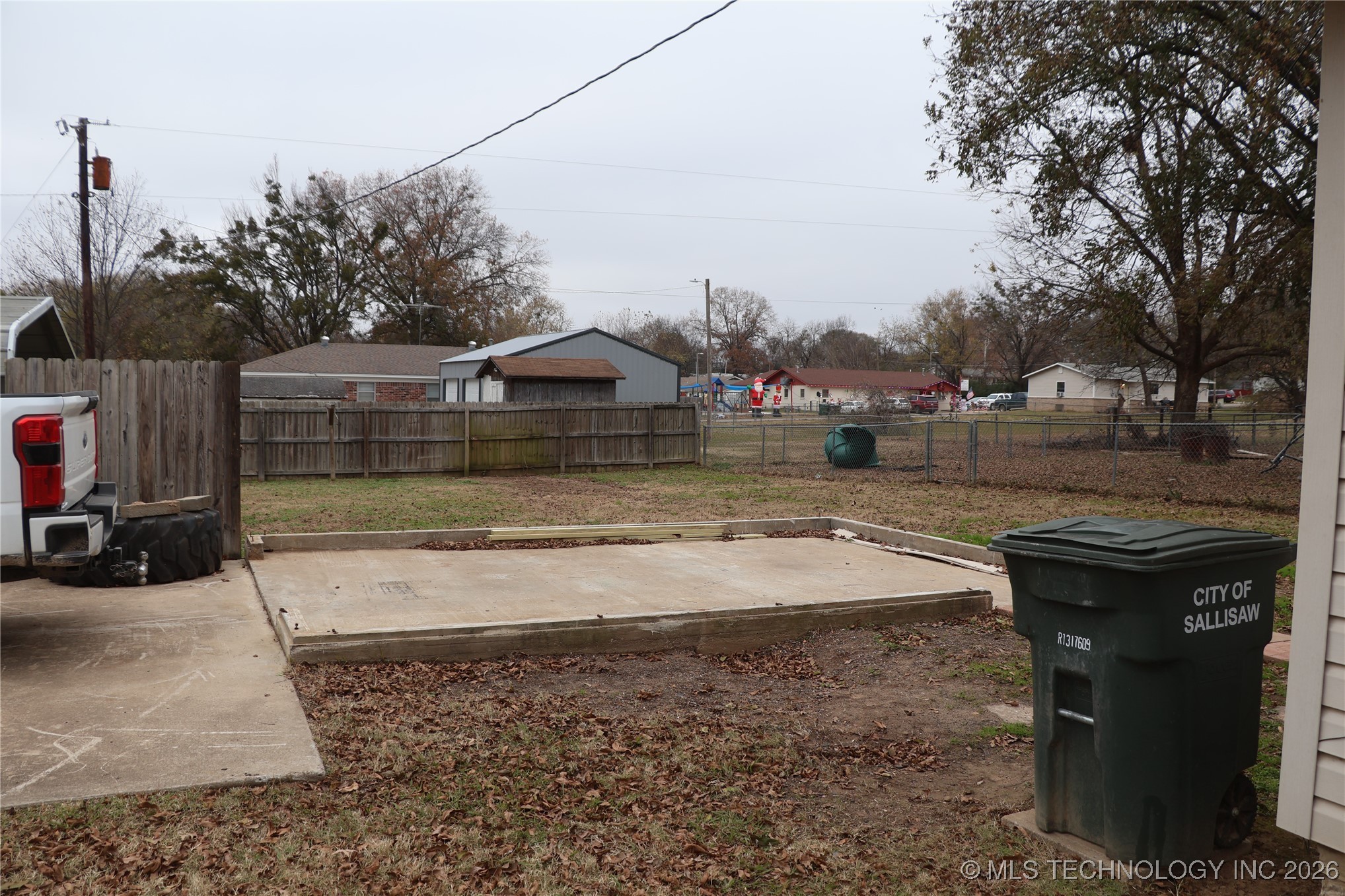 801 N Main Street Property Photo 15