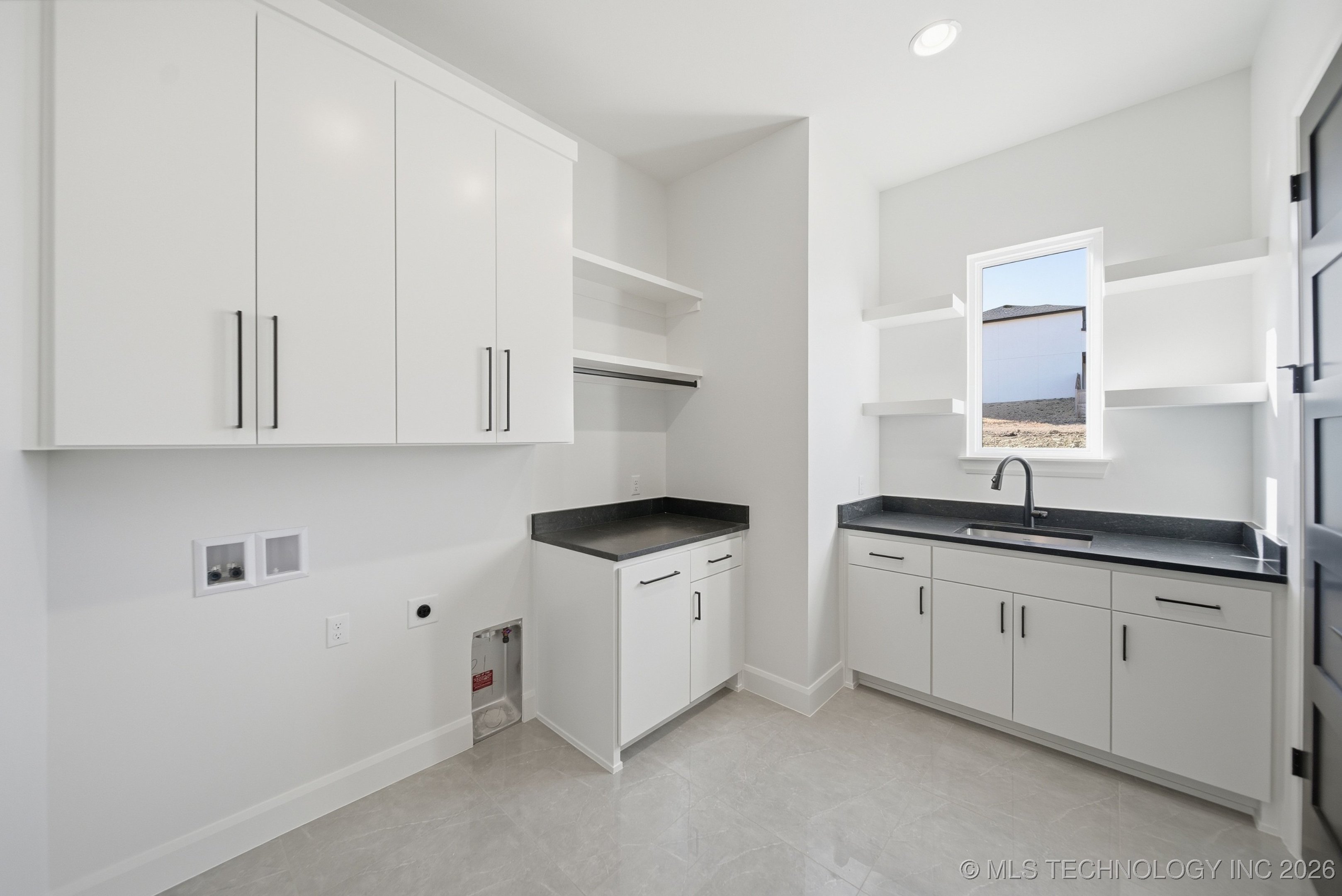 6711 E 153rd Street S Property Photo 22